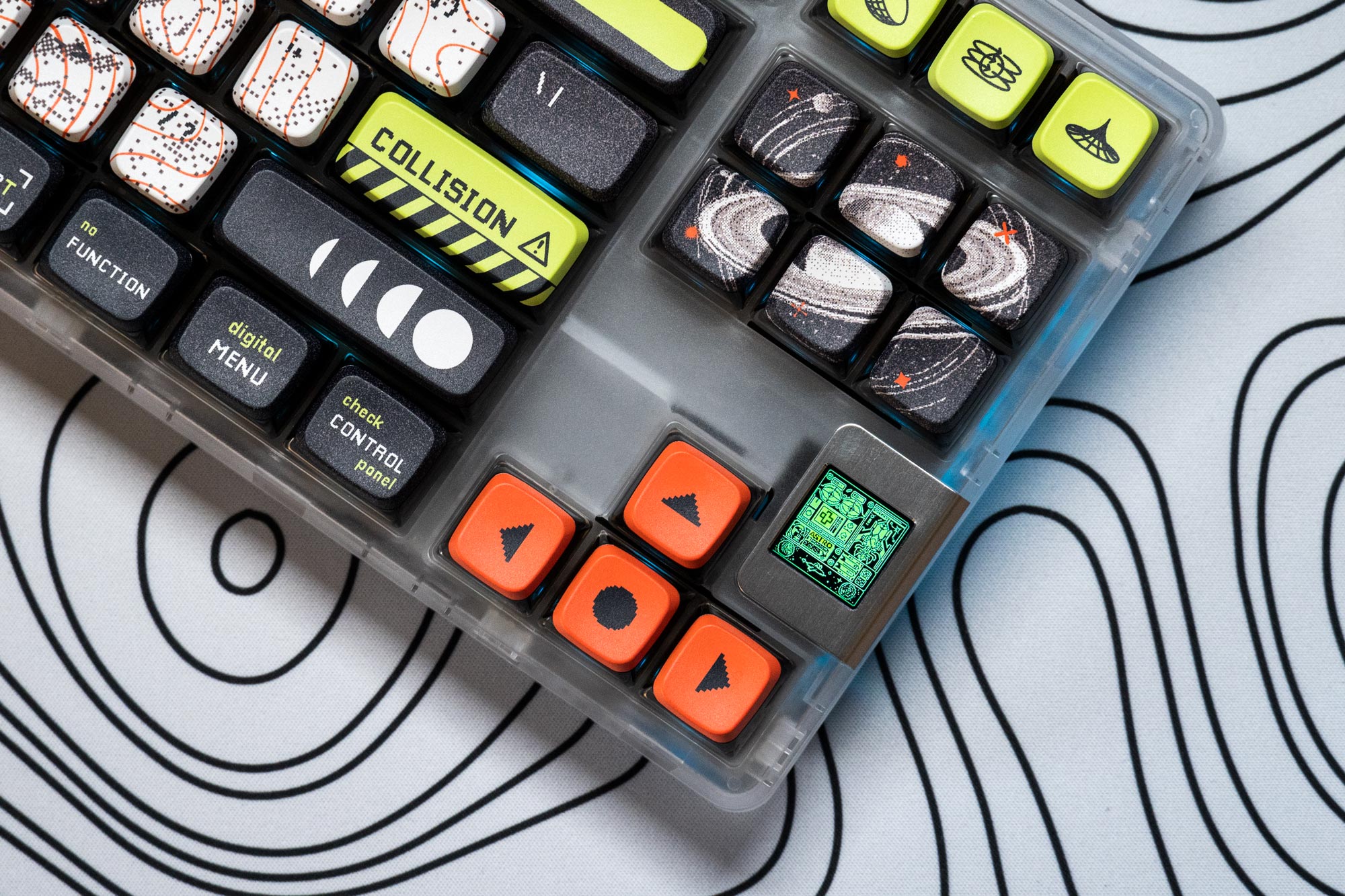 QwertyKey80 Astro Bluetooth Vezeték nélküli Hotswap RGB QMK/VIA-L Gasket Rögzített Mechanikus Játékbillentyűzet Képernyővel