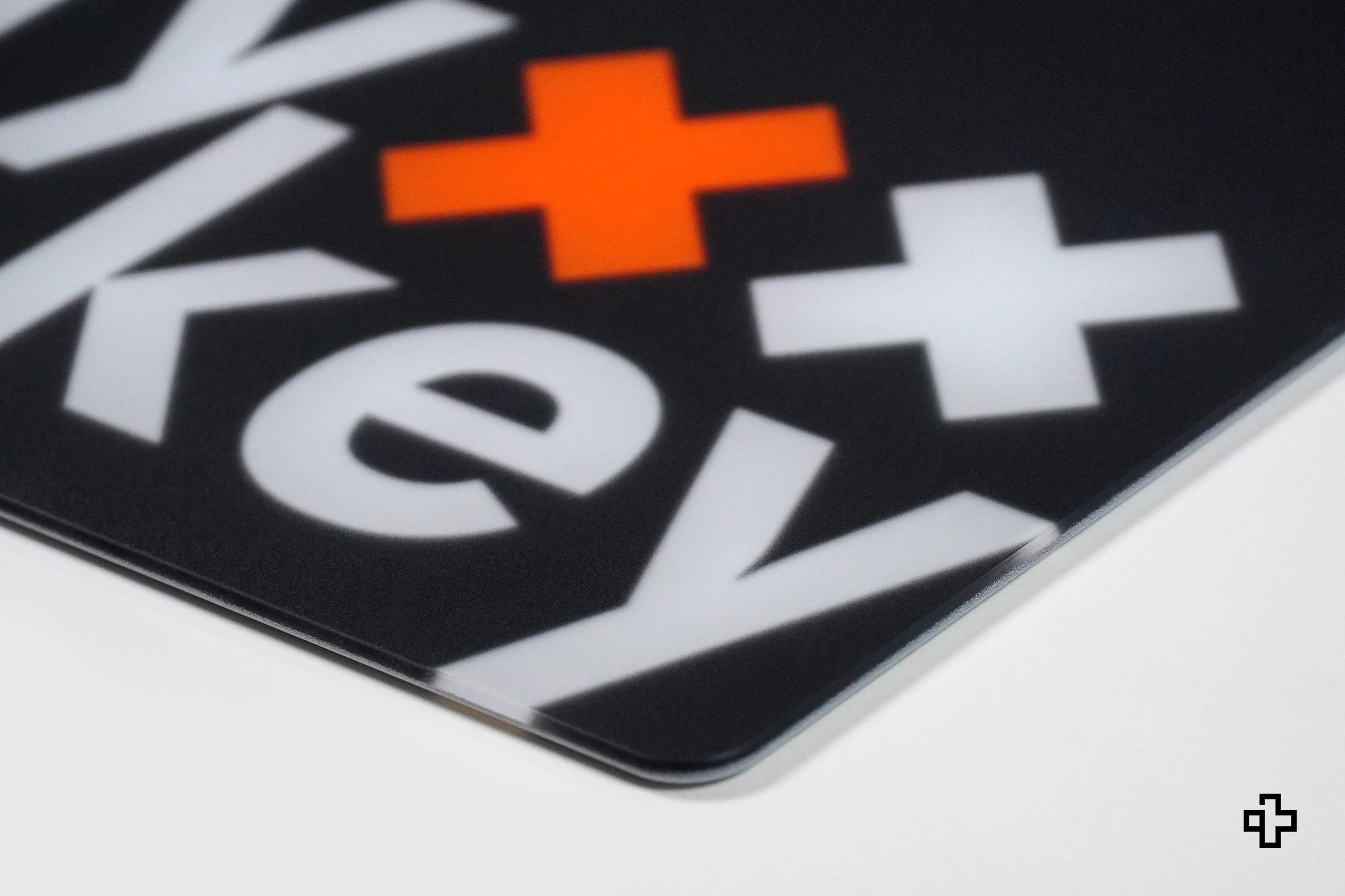Játékegérpad QwertyKey Esports Üveg 3.2mm Csúszásgátló TPU