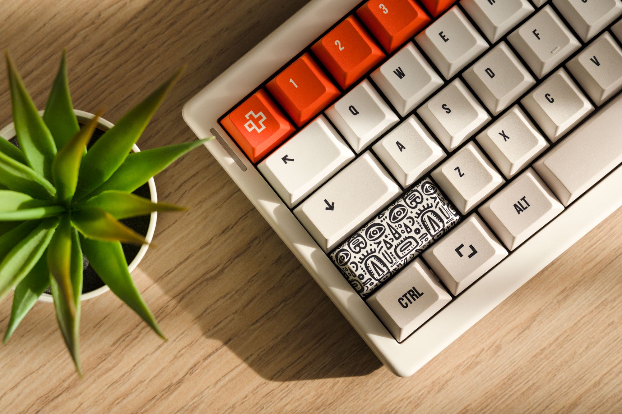 QwertyKey61 PRO Alba Hotswap RGB VIA Gasket Mounted Mechanikus Játékbillentyűzet