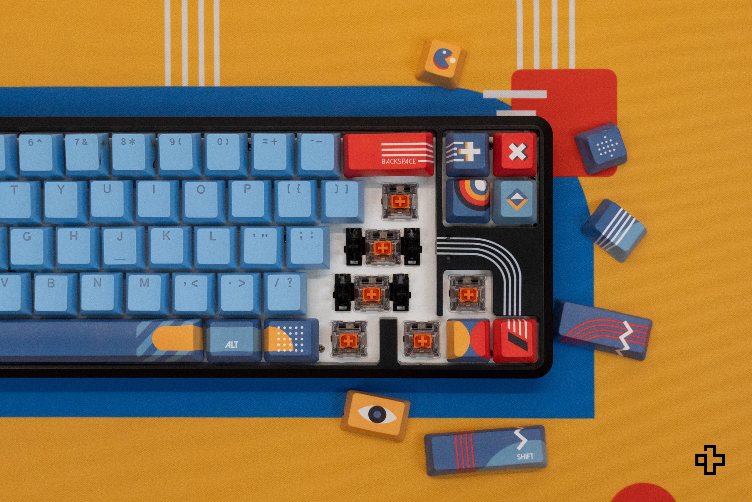 QwertyKey65 Metrikus Hotswap RGB Mechanikus Gaming Billentyűzet