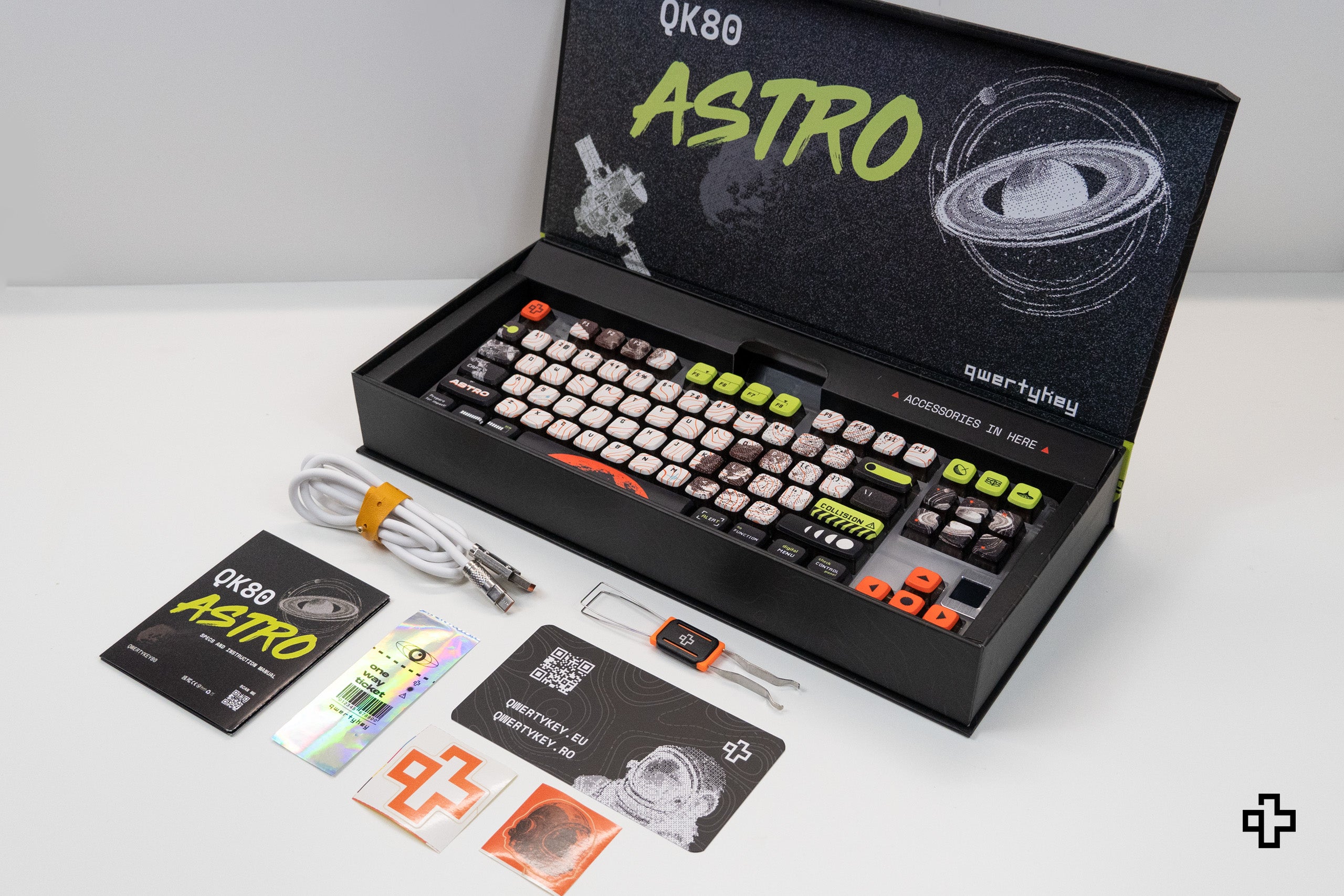 QwertyKey80 Astro Bluetooth Vezeték nélküli Hotswap RGB QMK/VIA-L Gasket Rögzített Mechanikus Játékbillentyűzet Képernyővel