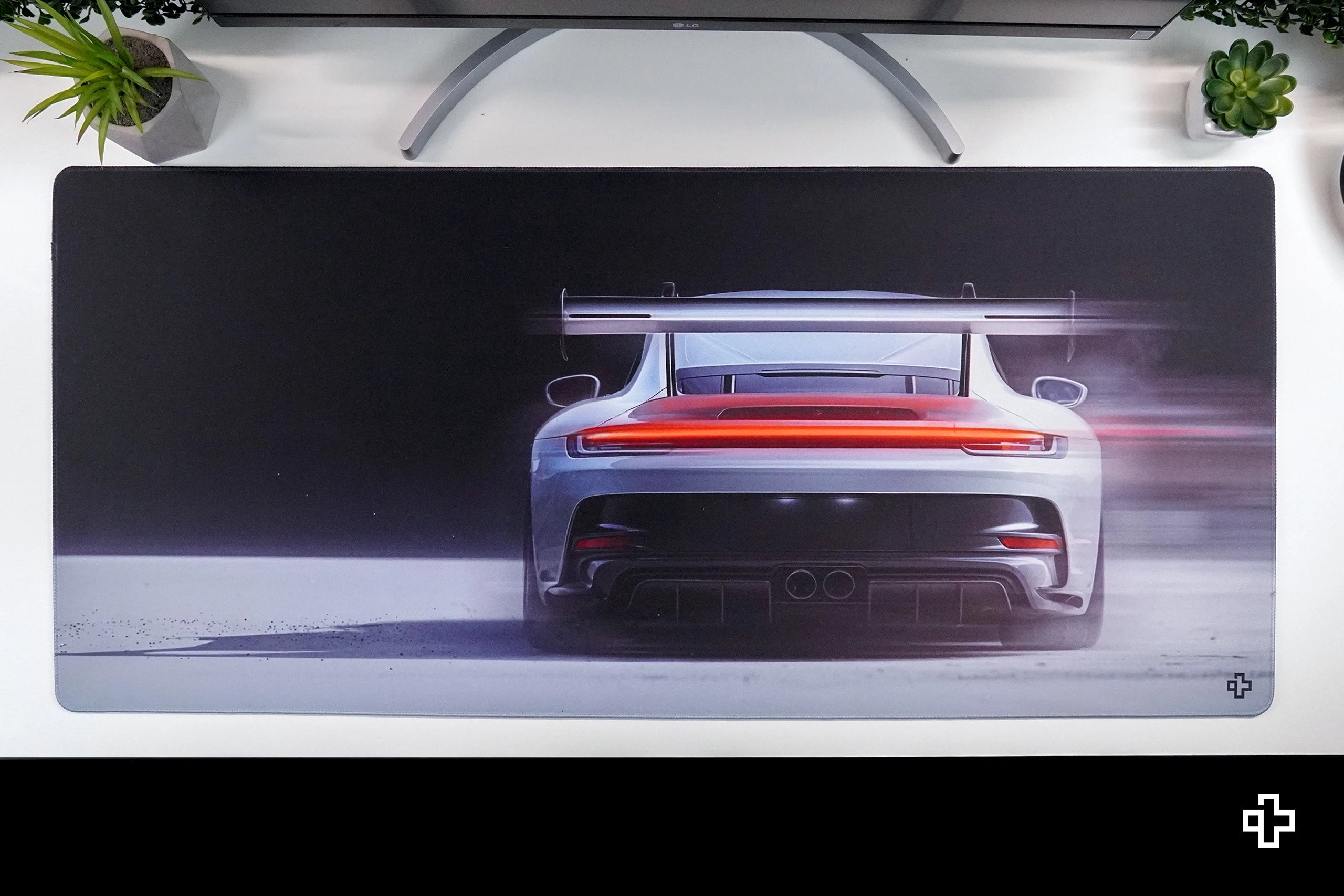 Deskmat Egérpad QwertyKey Autó GT 4mm szegélyezett szélek