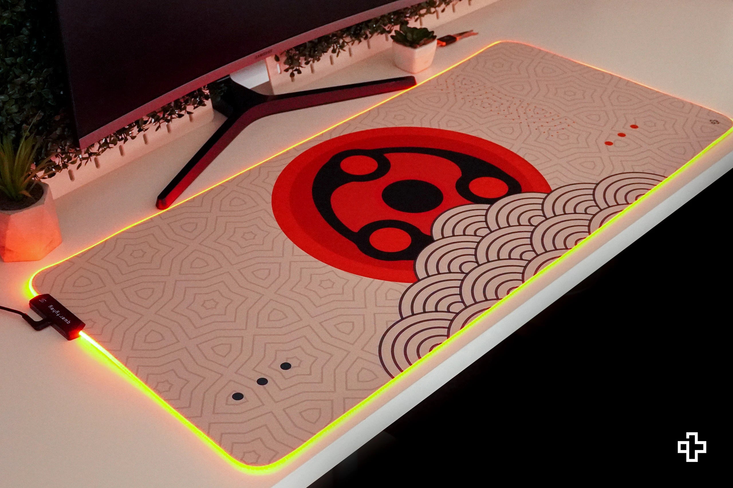 Deskmat Egéralátét QwertyKey Sharingan Szem RGB 4mm varrt szélek