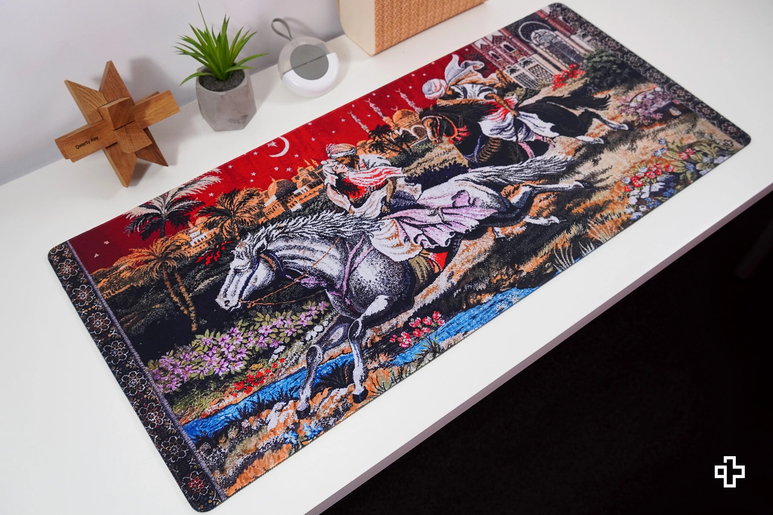 Deskmat Egérpad QwertyKey Rapirea din Serai 4mm varrott szélek