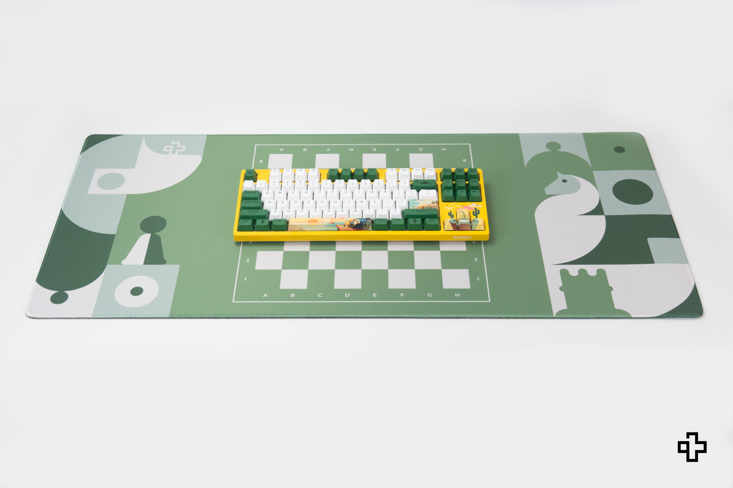 Deskmat Egérpad QwertyKey Sakk 4mm varrott szélek