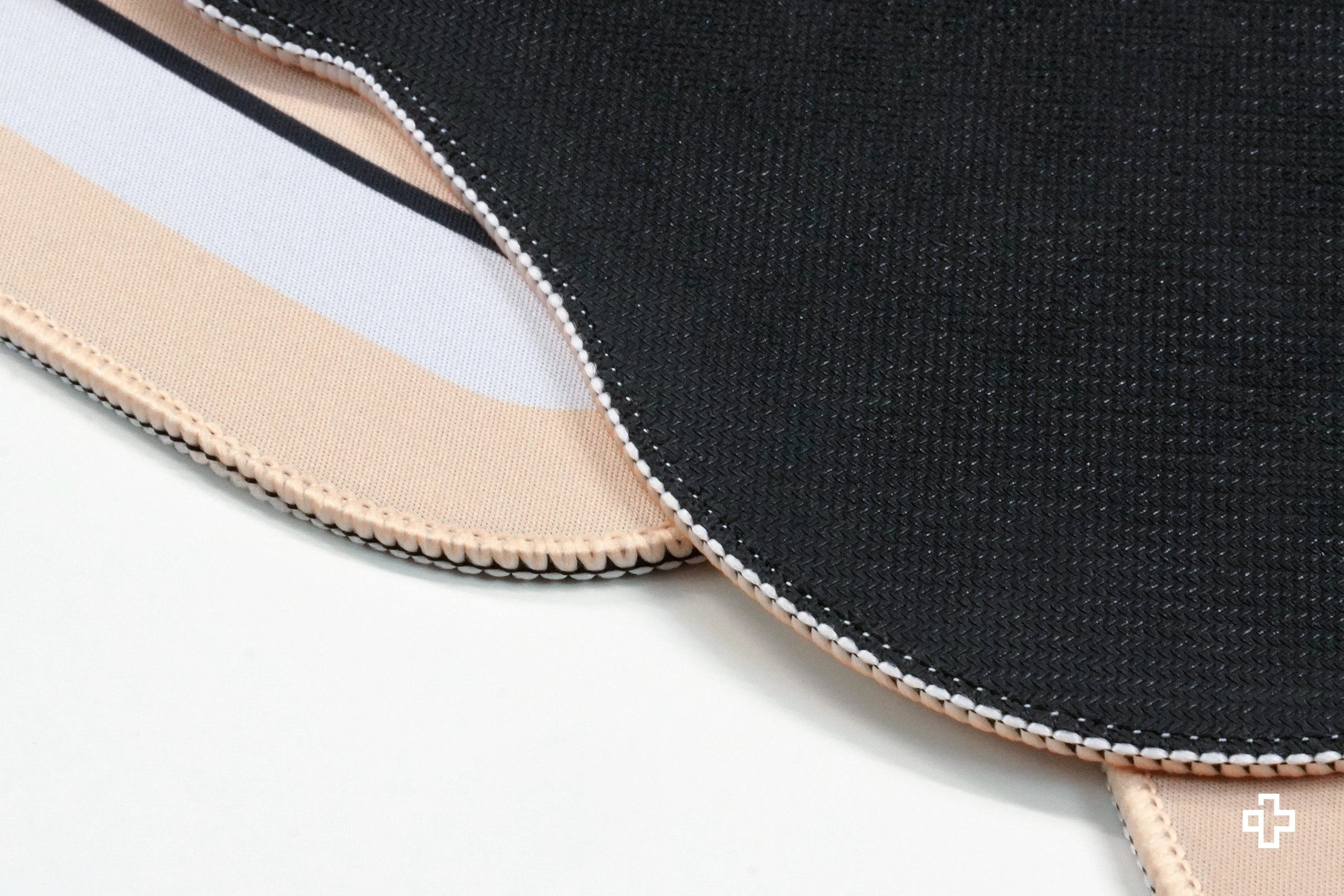 Deskmat Egérpad QwertyKey Kendama 4mm szegélyezett szélek