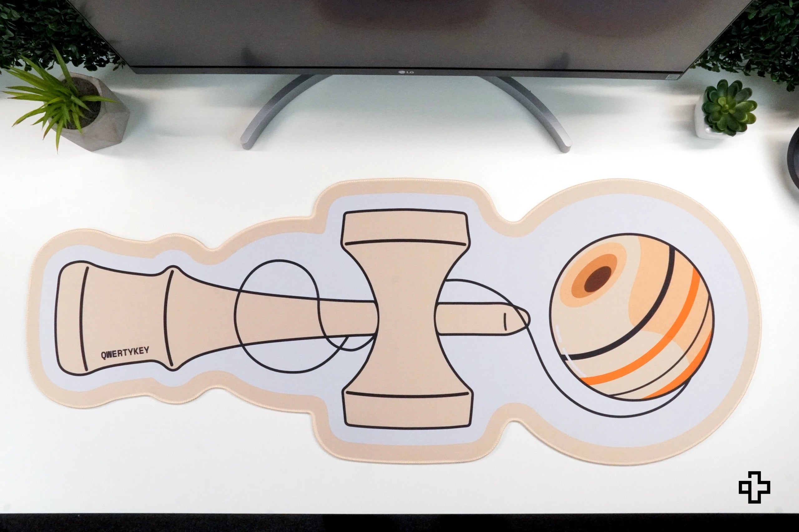 Deskmat Egérpad QwertyKey Kendama 4mm szegélyezett szélek