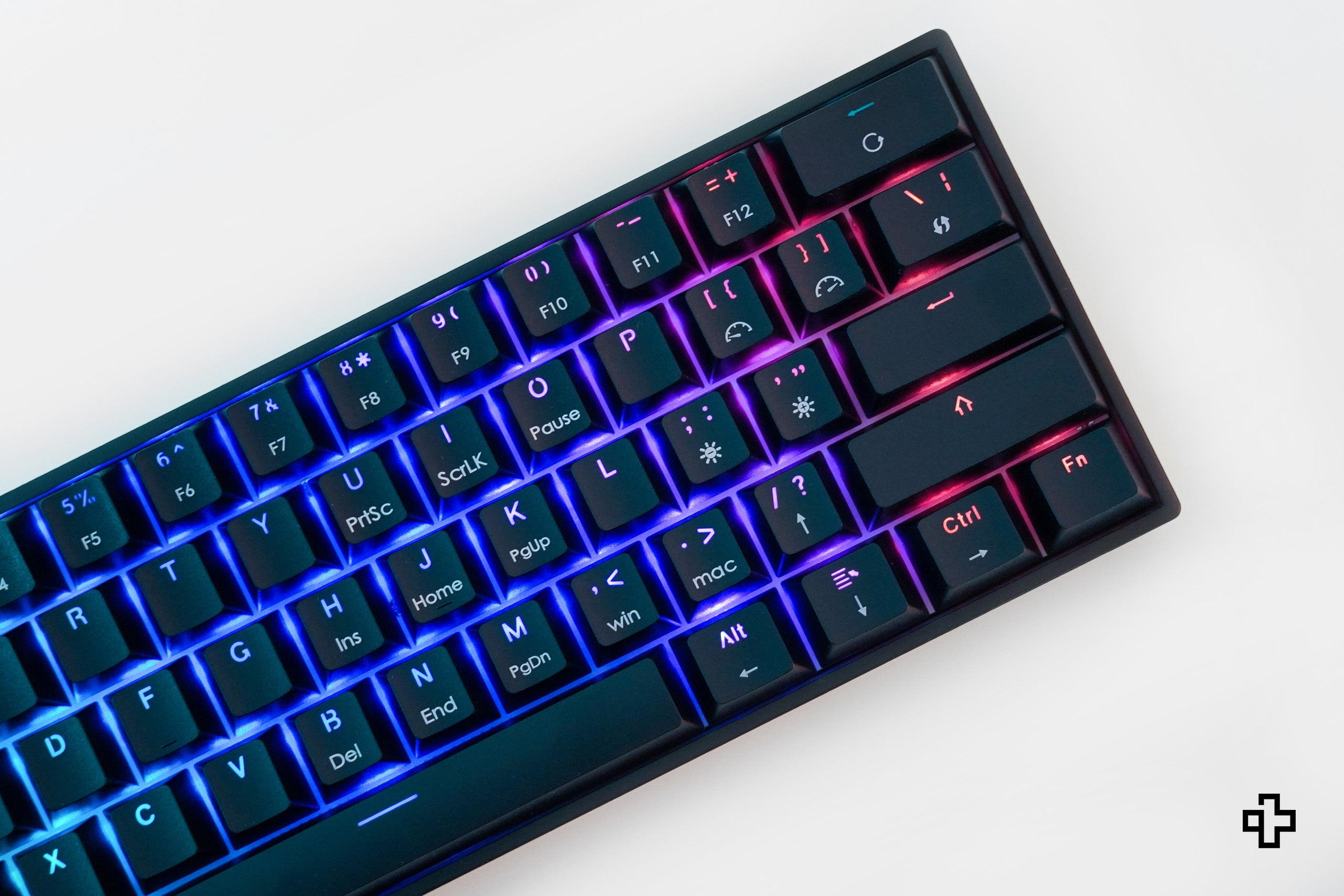 QwertyKey H61 Split Fekete Hotswap RGB Mechanikus Gaming Billentyűzet
