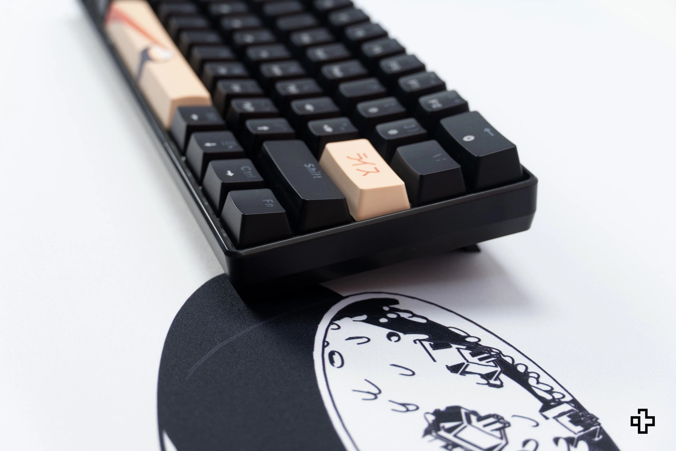 QwertyKey Rice V3 Neagra Hotswap RGB Szoftveres Mechanikus Játékbillentyűzet