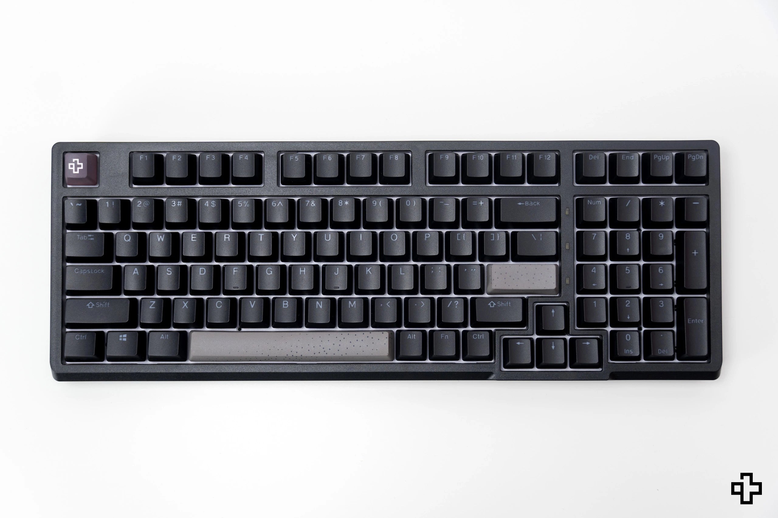 QwertyKey Pepper V2 RGB Hotswap Szoftver Mechanikus Játékbillentyűzet Hotswap