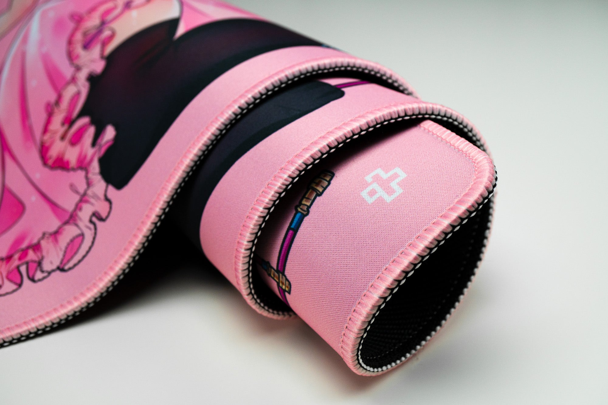 Deskmat Mousepad QwertyKey Anime Waifu 4mm margini cusute - QwertyKey