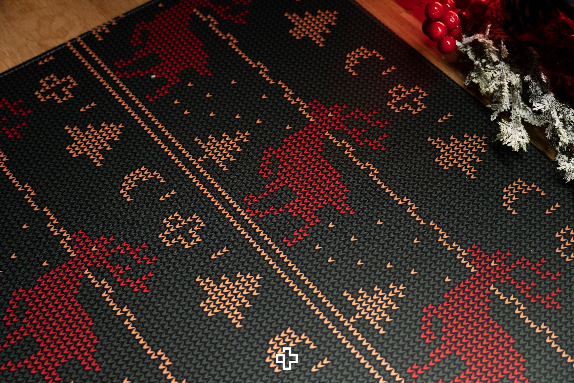 Deskmat Egérpad QwertyKey Karácsony 4mm varrott szélek