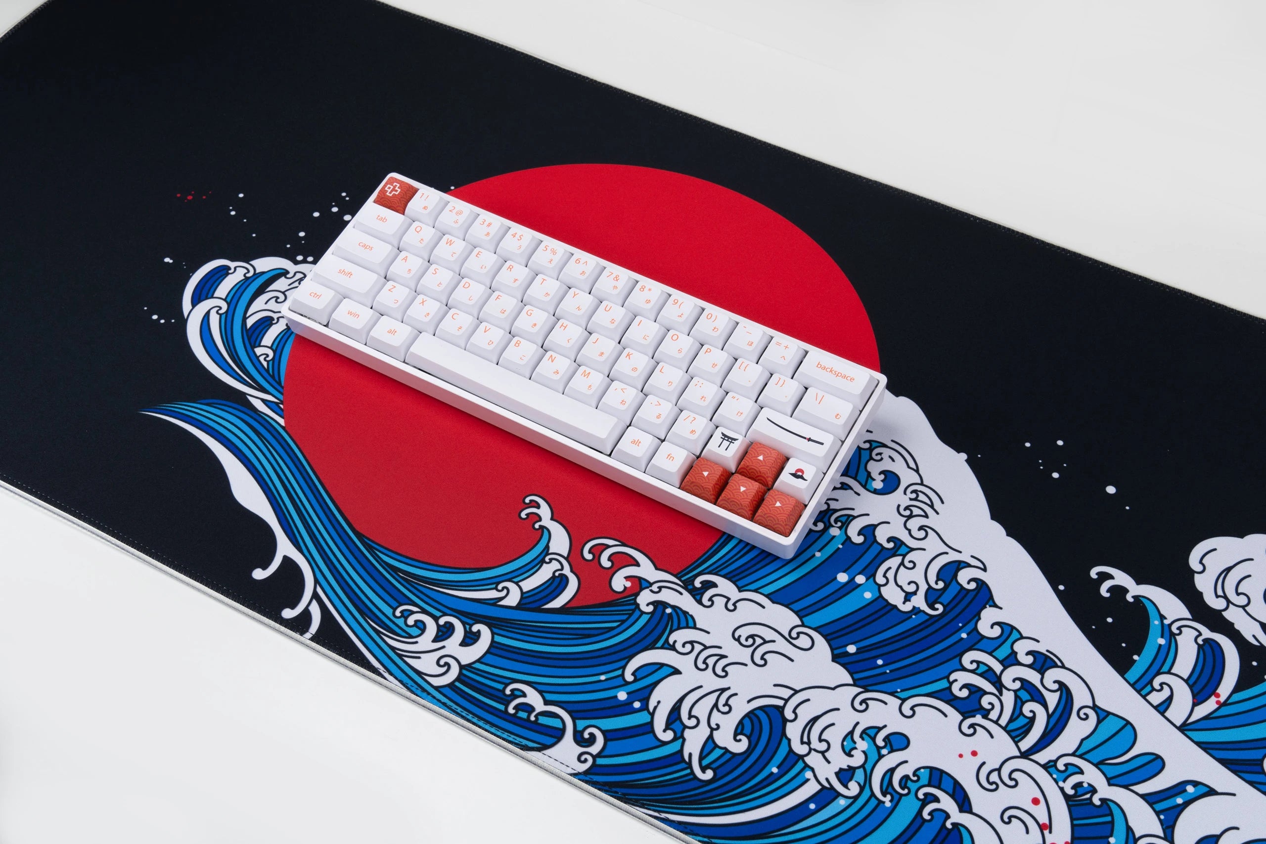 Deskmat Egéralátét QwertyKey RGB JapanWave 4mm szegélyezett szélek