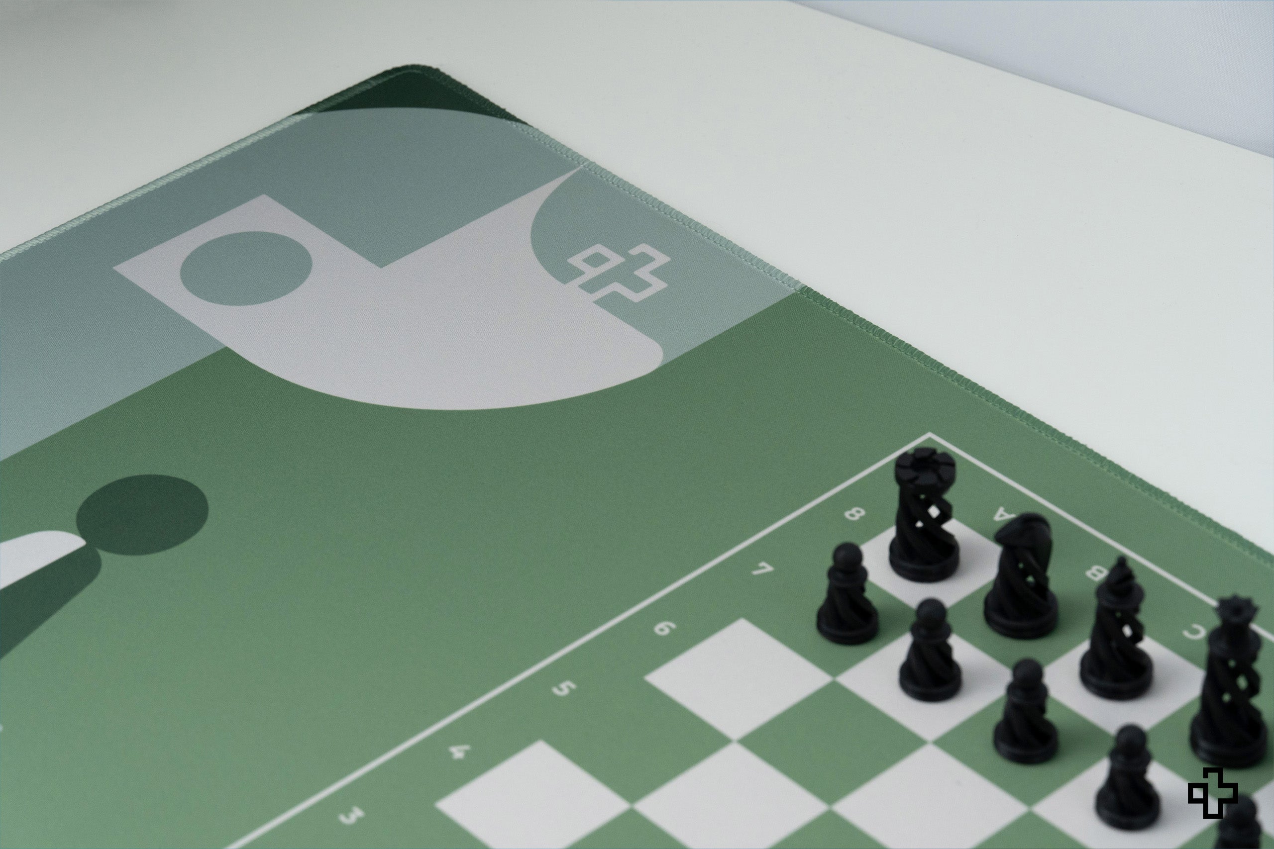 Deskmat Egérpad QwertyKey Sakk 4mm varrott szélek