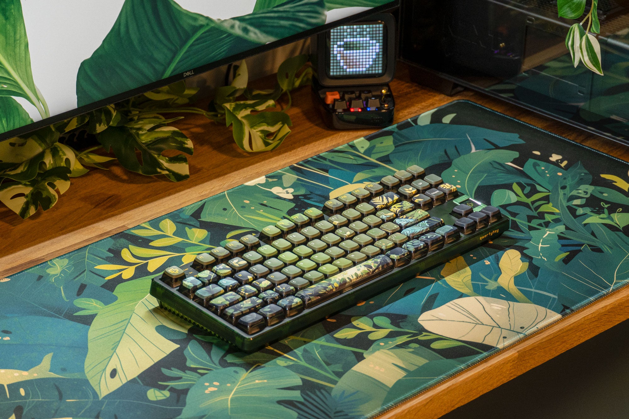 Deskmat Egérpad QwertyKey Levél 4mm varrott szélek