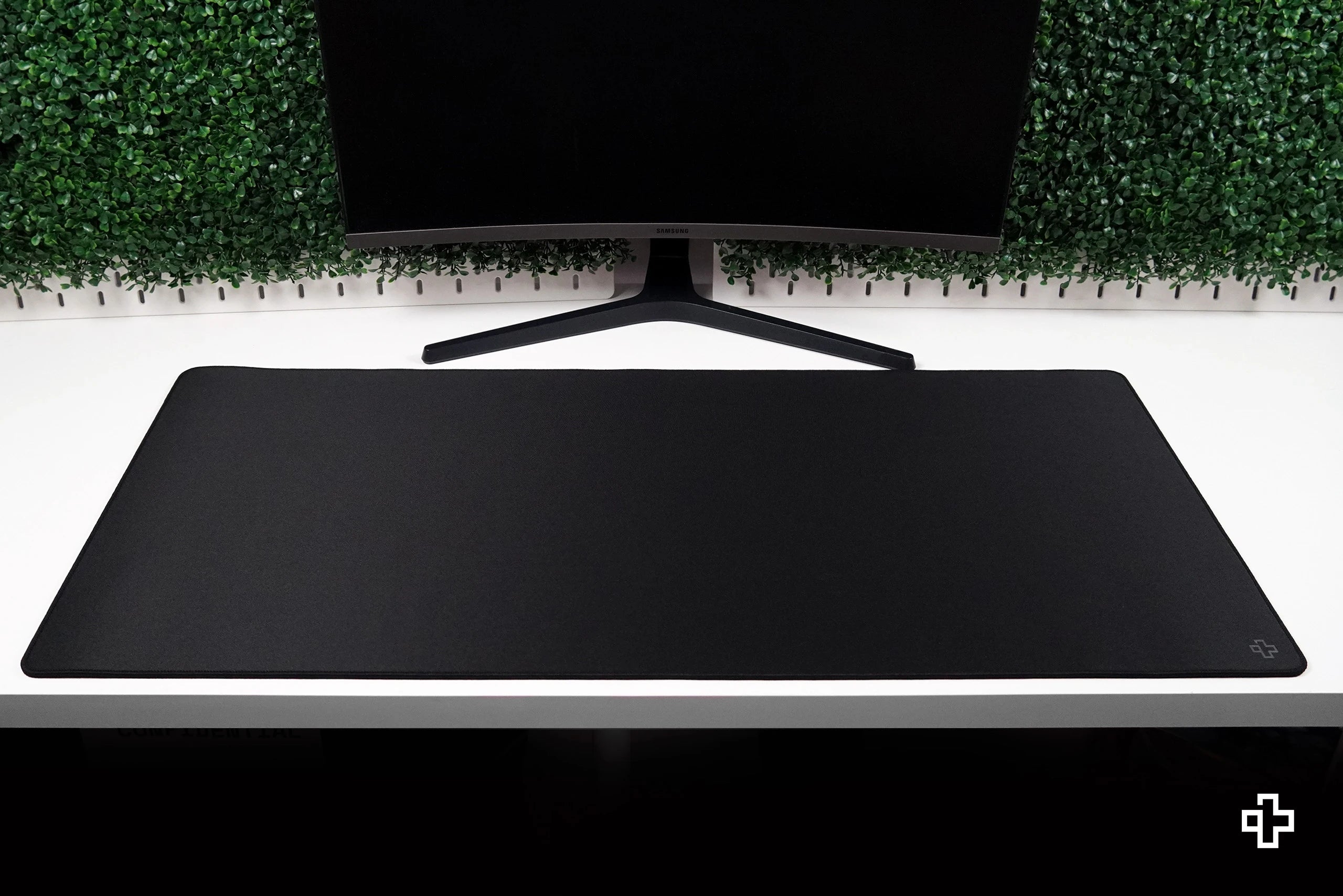 Deskmat Egérpad QwertyKey Fekete Klasszikus Egyszerű 4mm szegélyezett