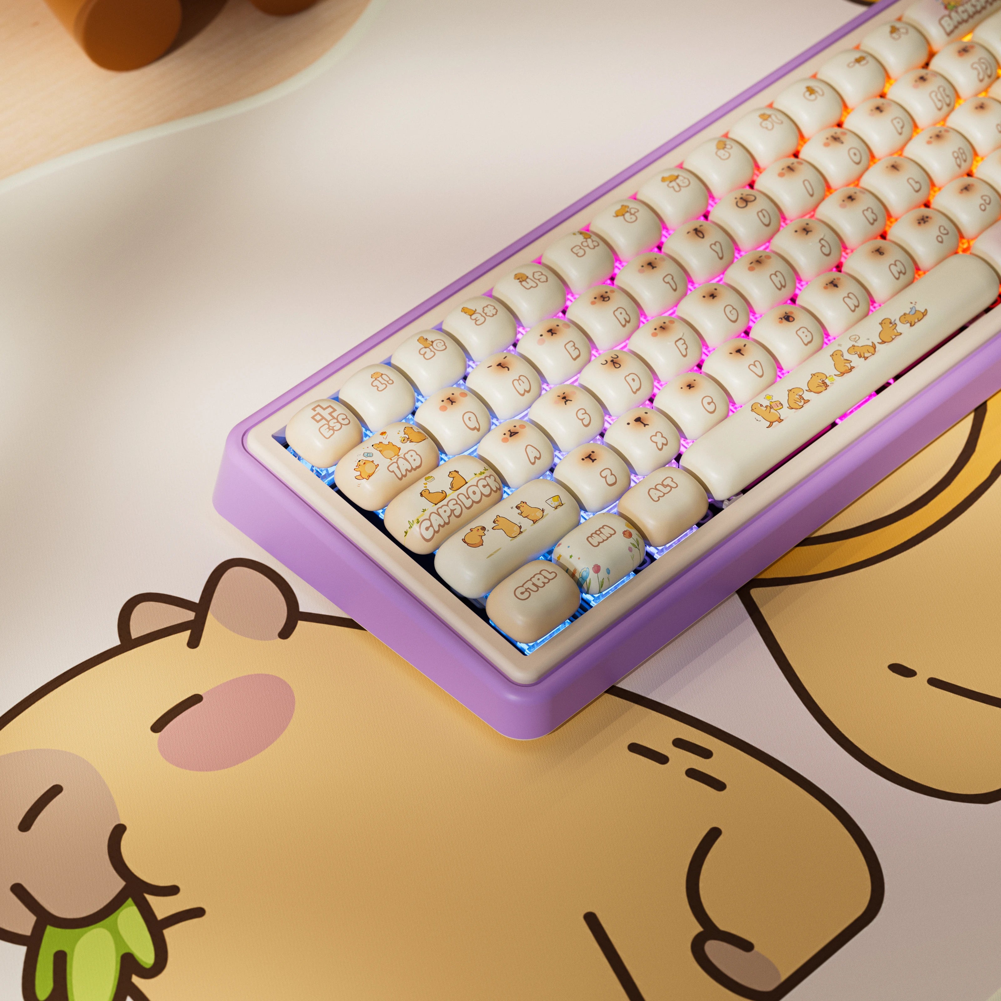 QwertyKey65 Pro Kapibara Bluetooth Vezeték Nélküli VIA Hotswap RGB Mechanikus Játékbillentyűzet