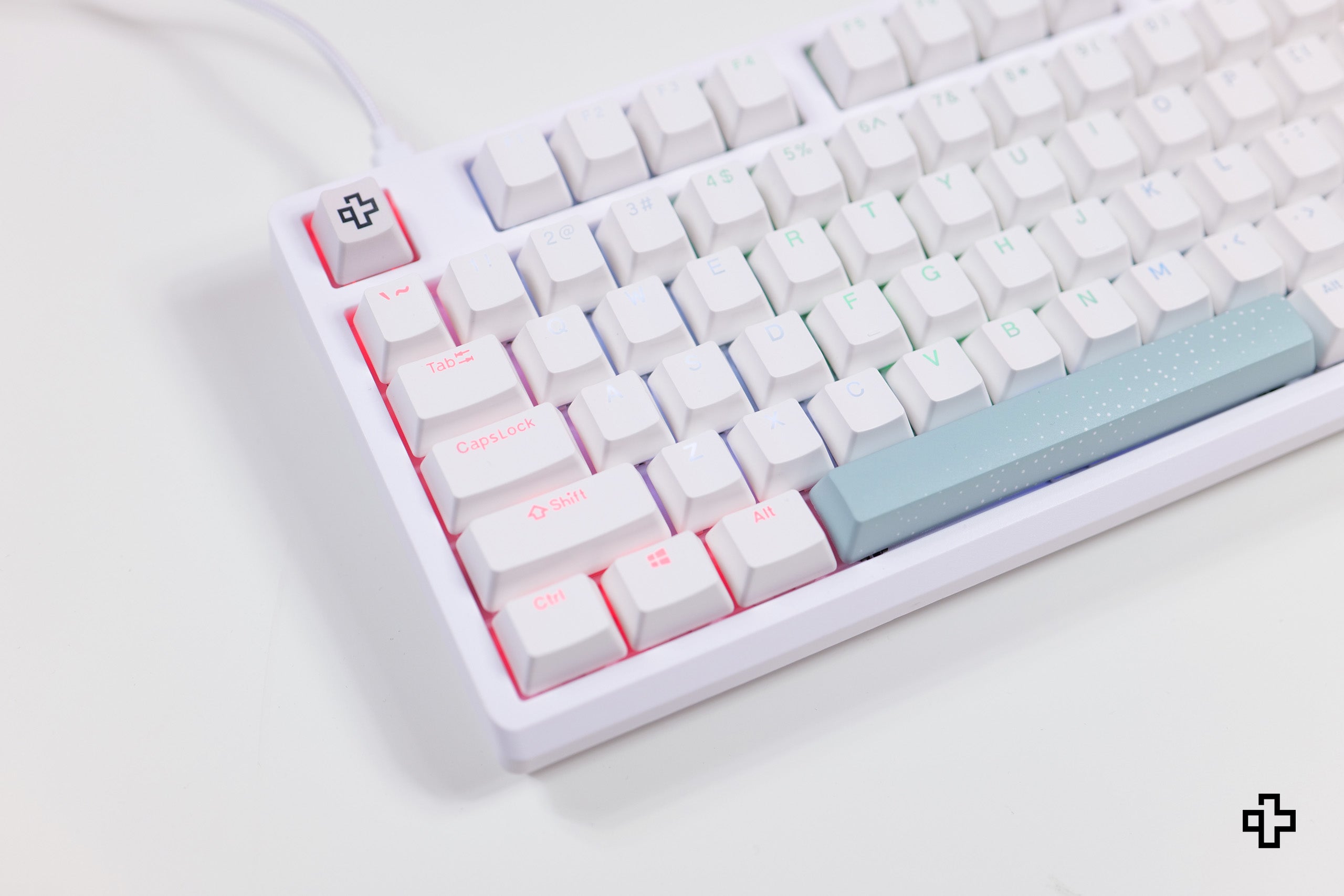 QwertyKey Salt V2 RGB Hotswap Szoftver Mechanikus Játékbillentyűzet Hotswap