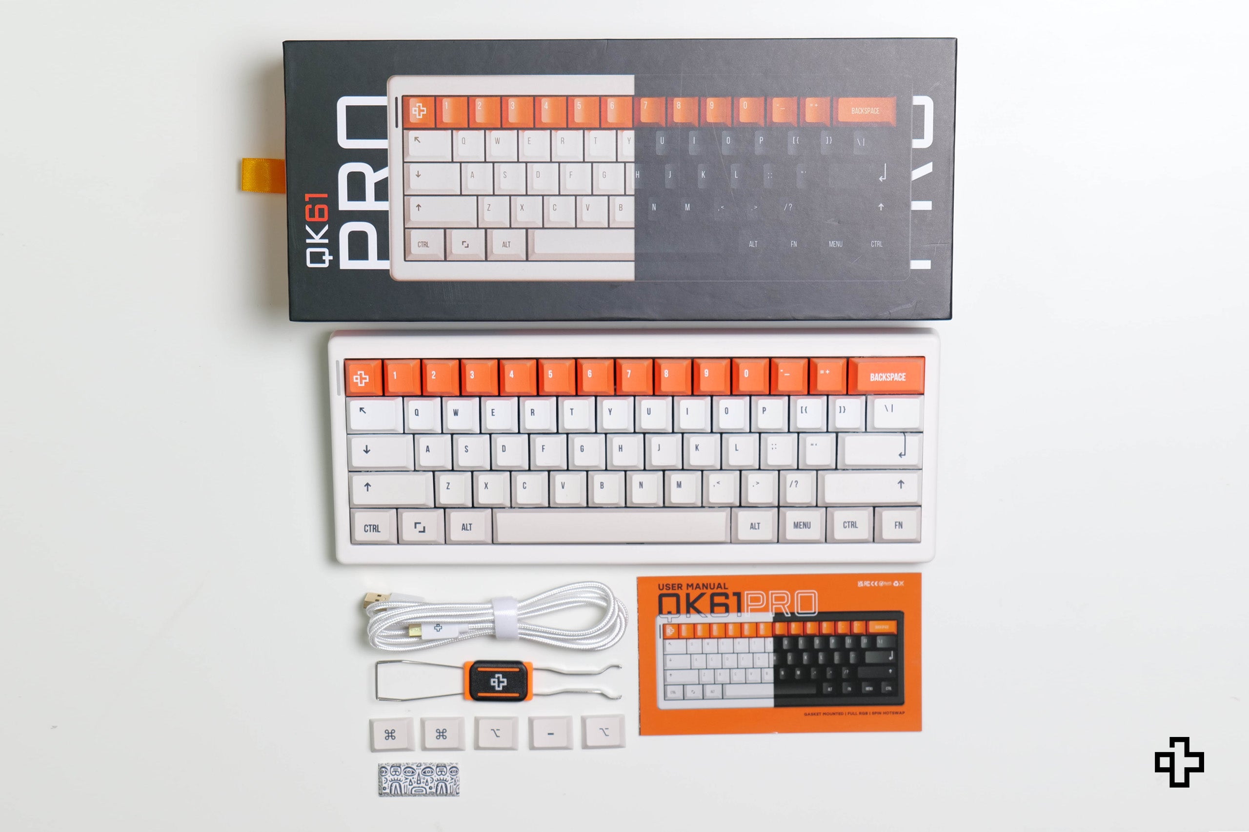 QwertyKey61 PRO Alba Hotswap RGB VIA Gasket Mounted Mechanikus Játékbillentyűzet