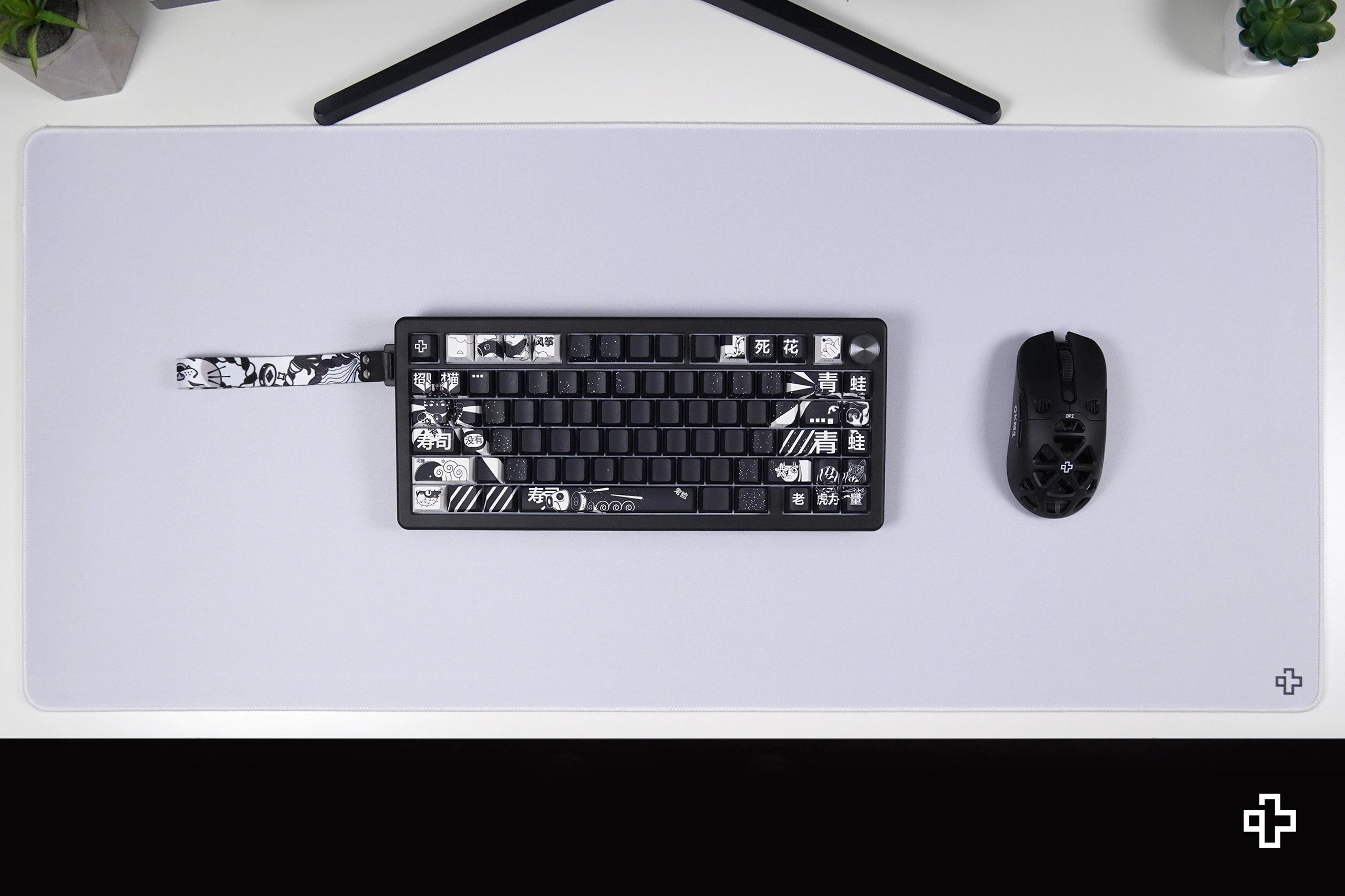 Deskmat Egéralbú QwertyKey Fehér Klasszikus Egyszerű 4mm varrt szegély