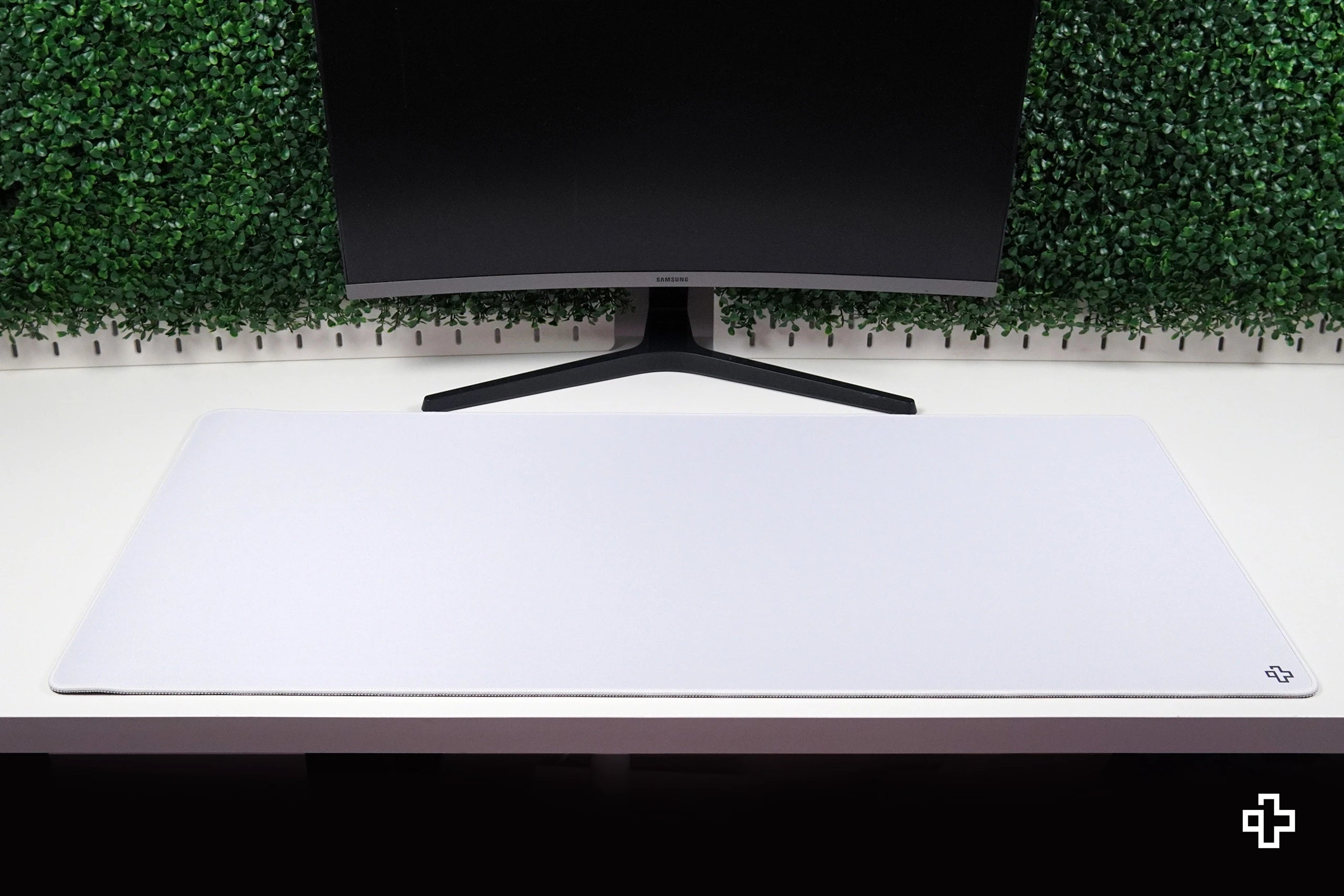 Deskmat Egéralbú QwertyKey Fehér Klasszikus Egyszerű 4mm varrt szegély
