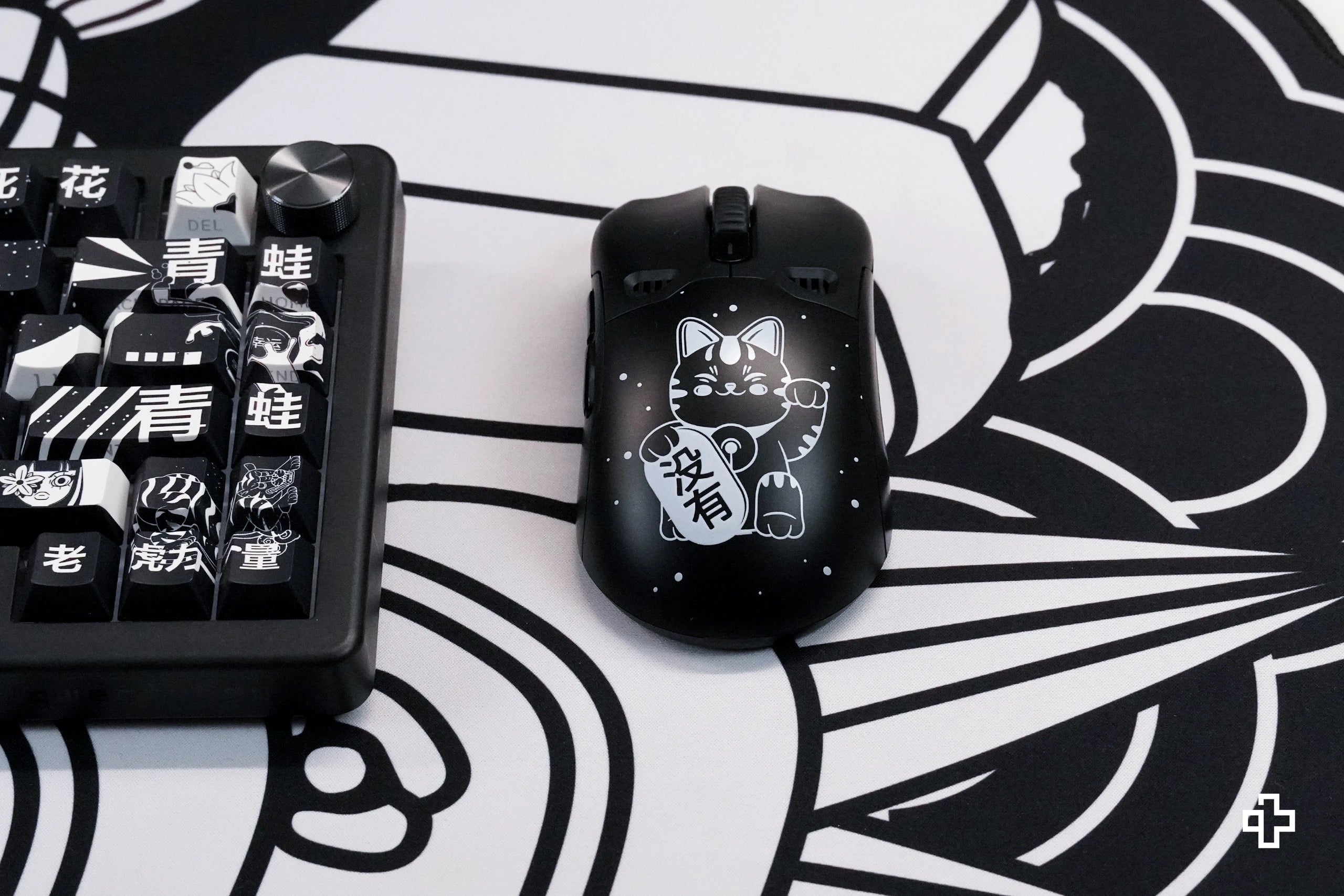 QKM1 MOMO Egérvédő Fólia Fekete