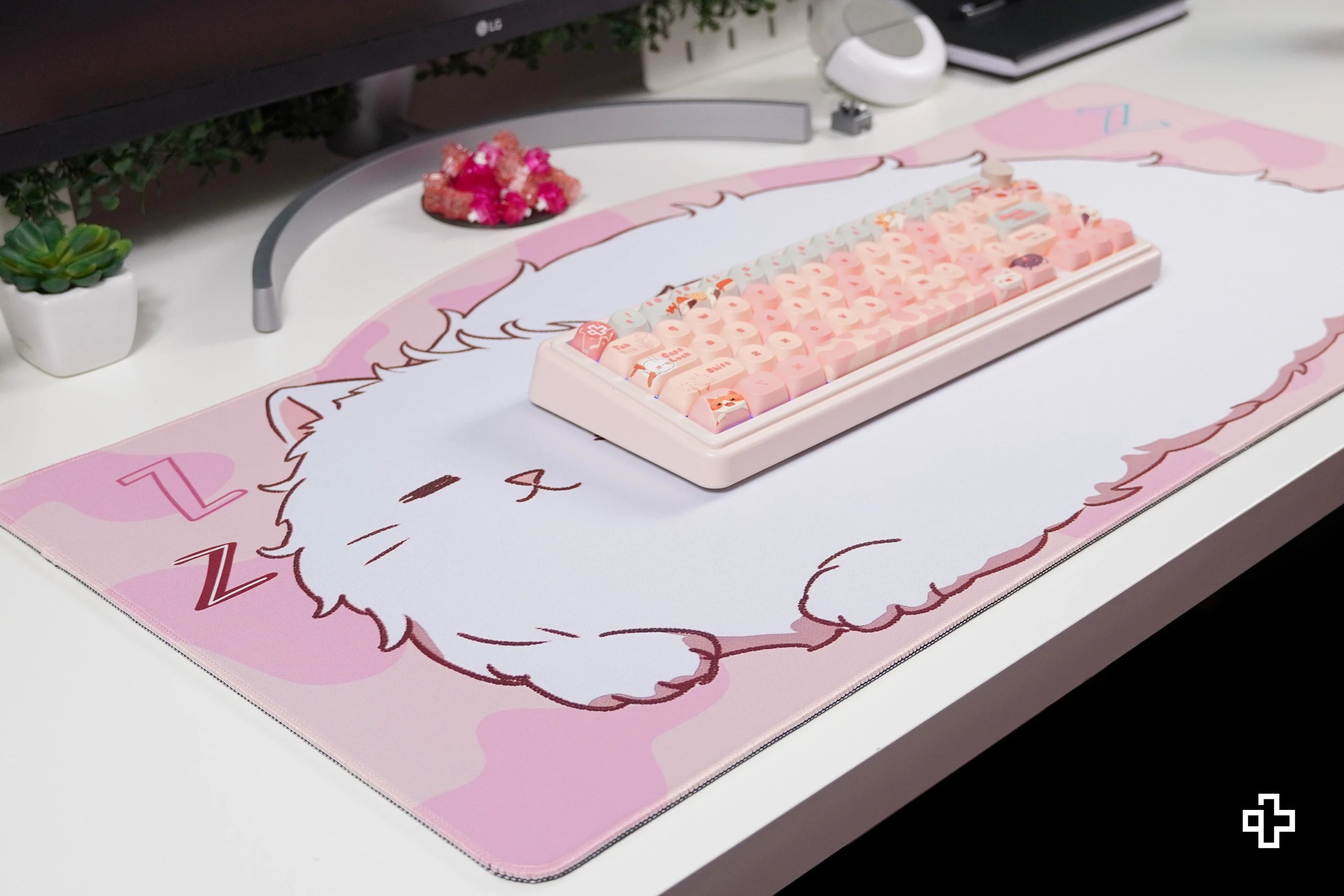Deskmat Egérpad QwertyKey Bliss Pisica 4mm varrott szélek