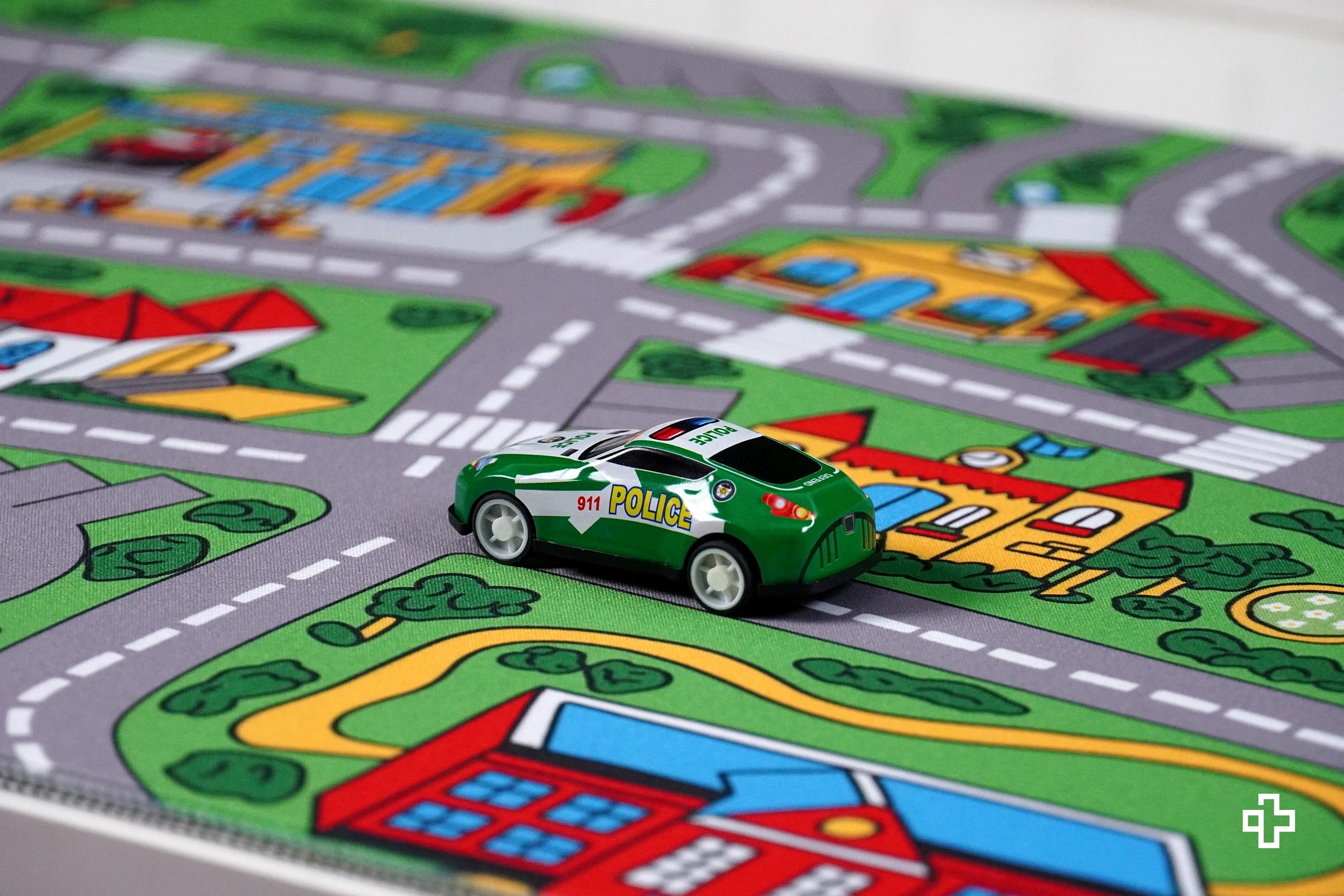 Deskmat Egérpad QwertyKey Nosztalgia Forgalmas Város 4mm szegélyezett szélek