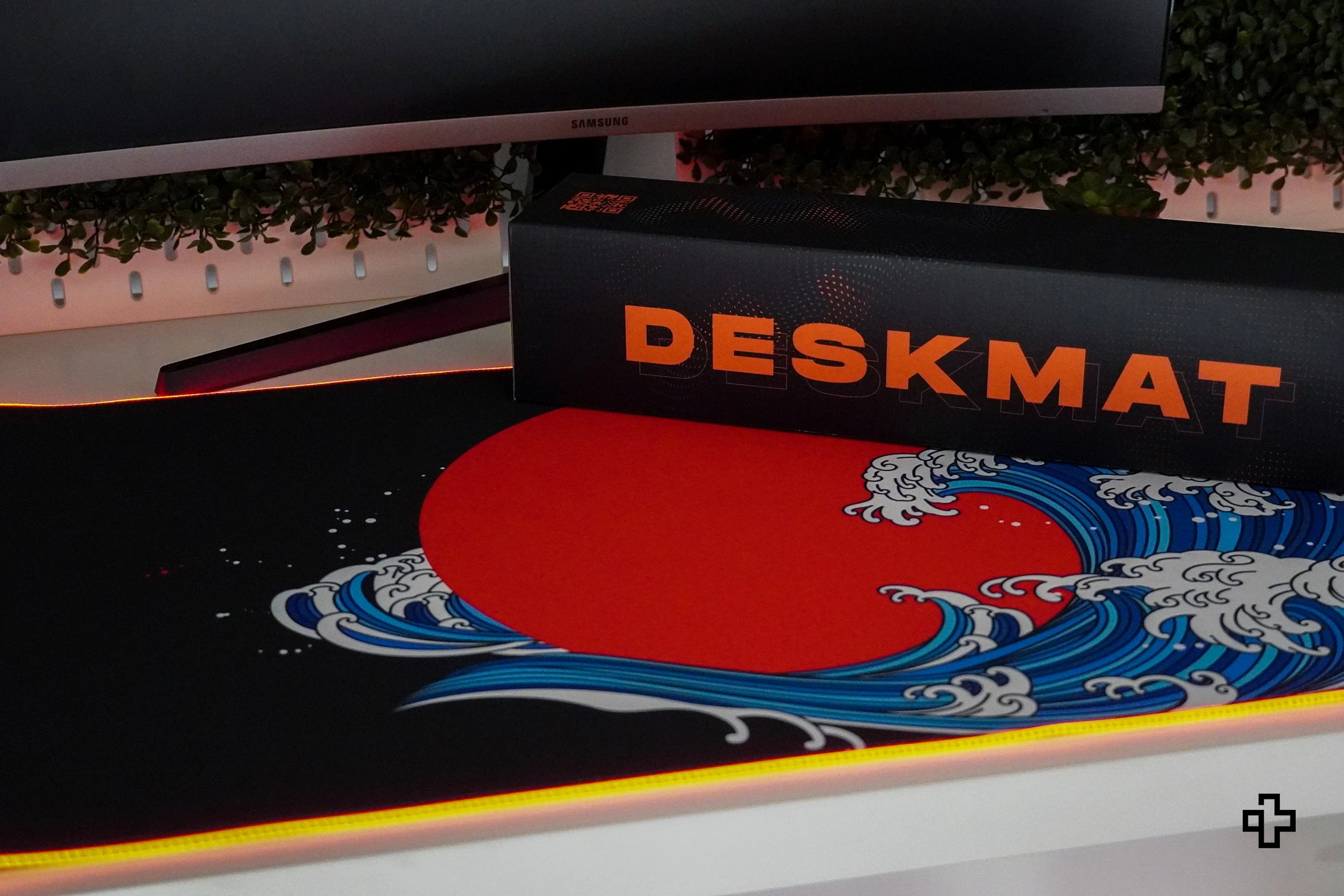 Deskmat Egéralátét QwertyKey RGB JapanWave 4mm szegélyezett szélek