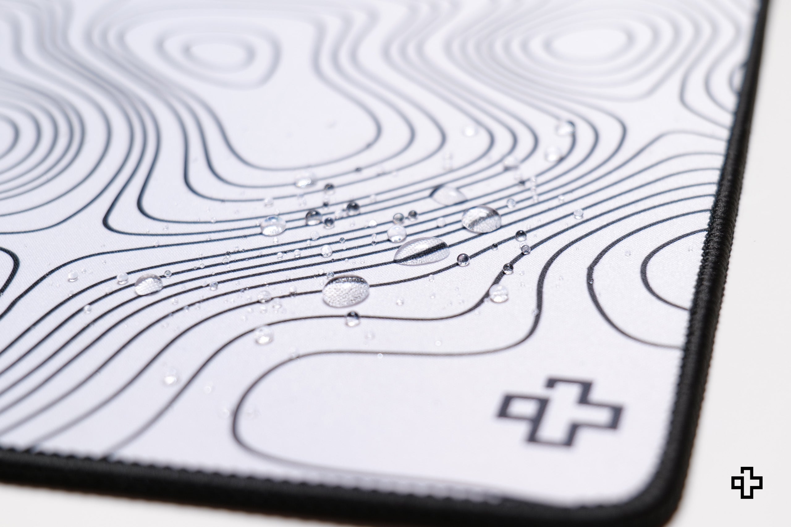 Deskmat egérpad QwertyKey Astro topográfiai 4mm varrt szegély