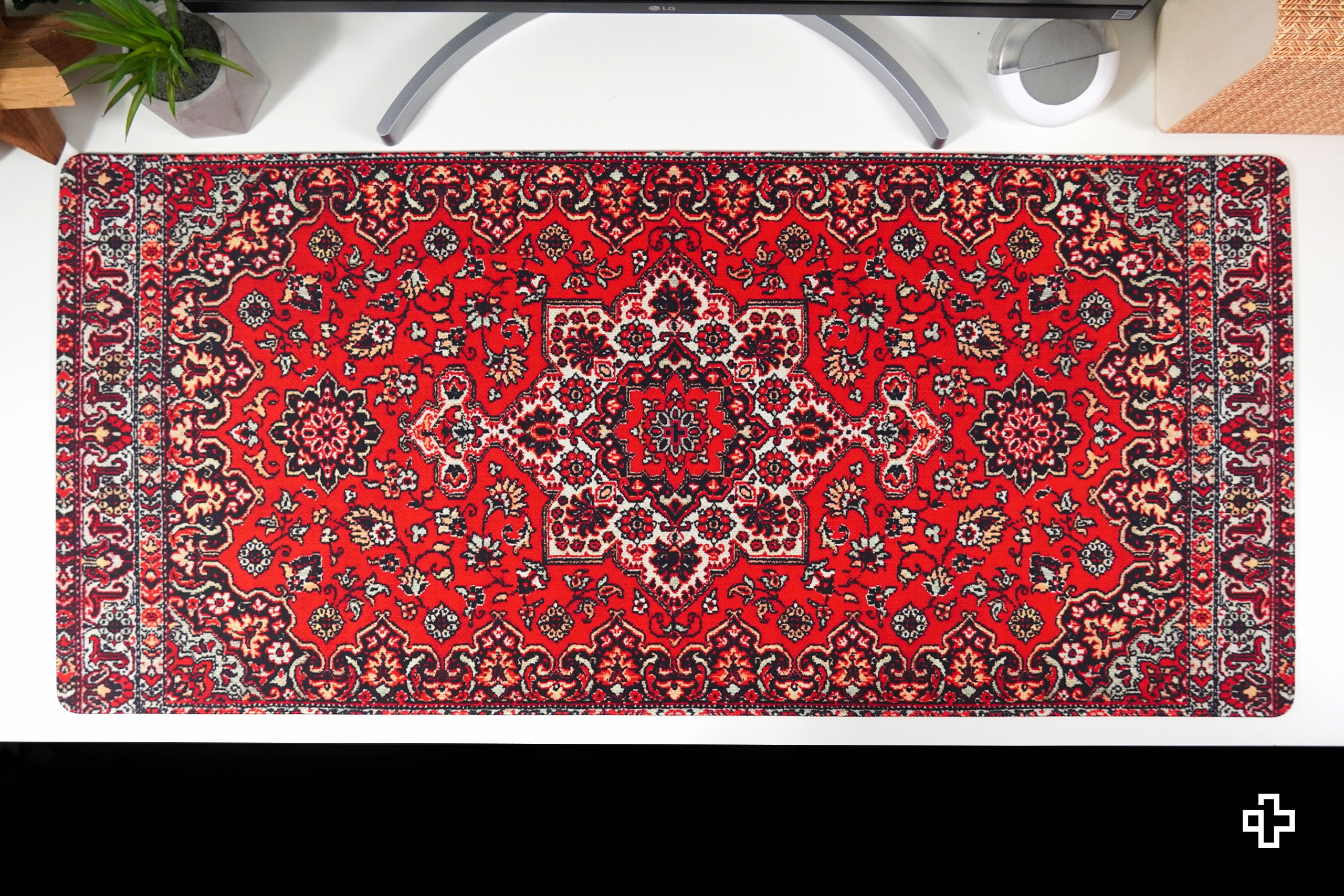 Deskmat Egérpad QwertyKey Balkáni 4mm varrott szélekkel