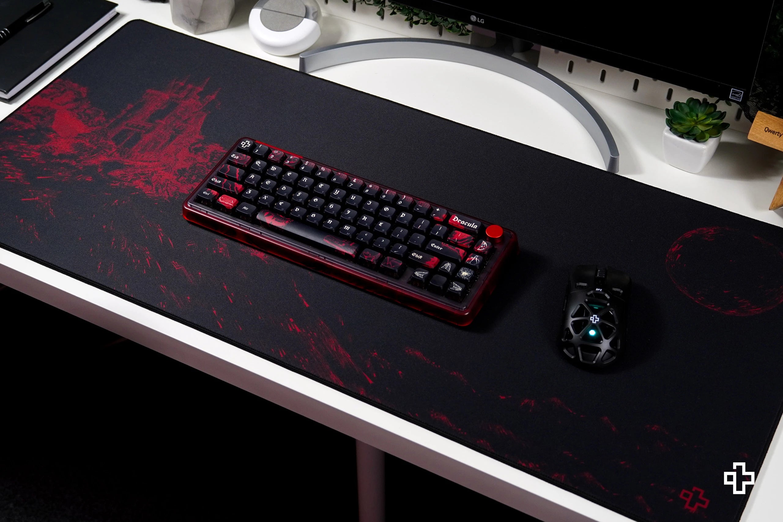 Deskmat Egérpad QwertyKey Dracula 4mm varrott szélekkel