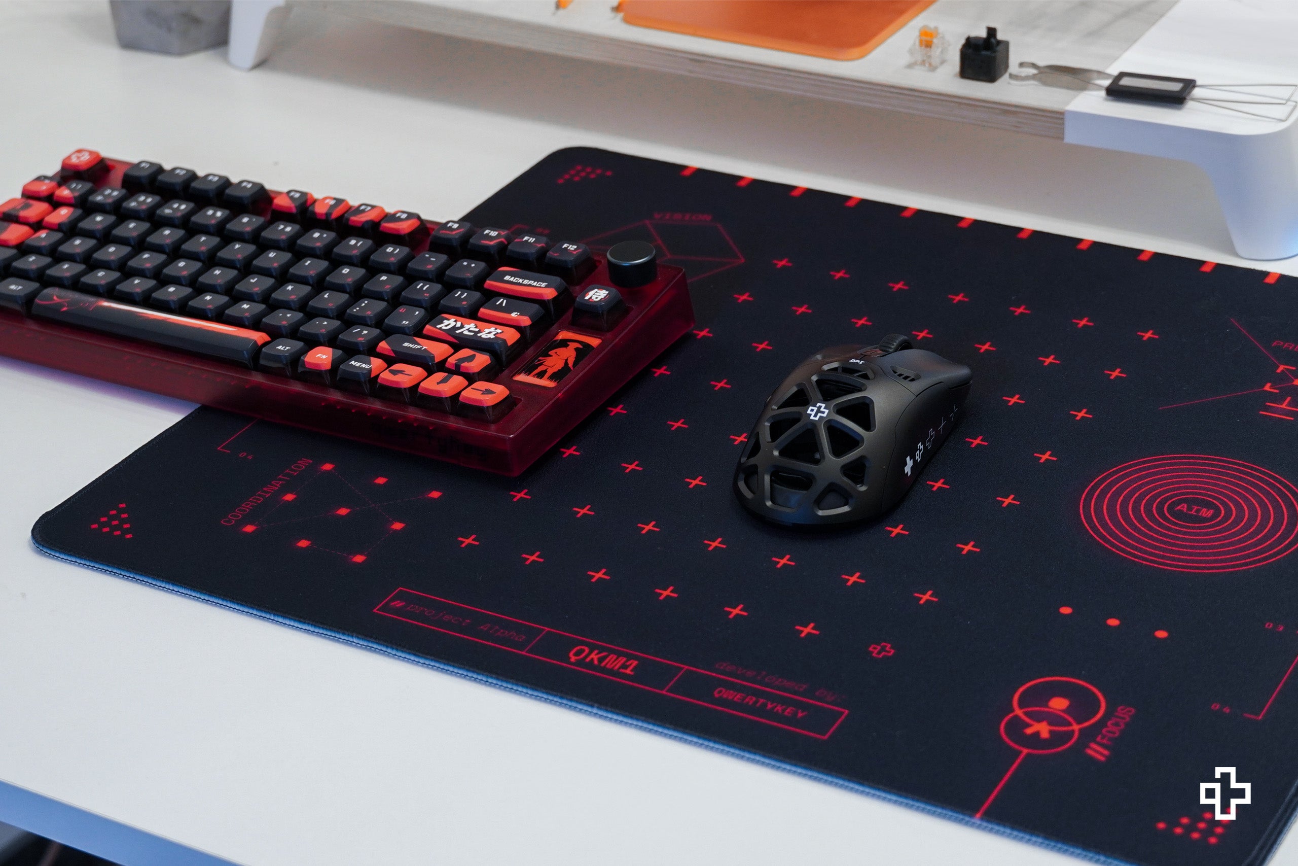 Mousepad QwertyKey QKM1 4mm varrott szélek gaming