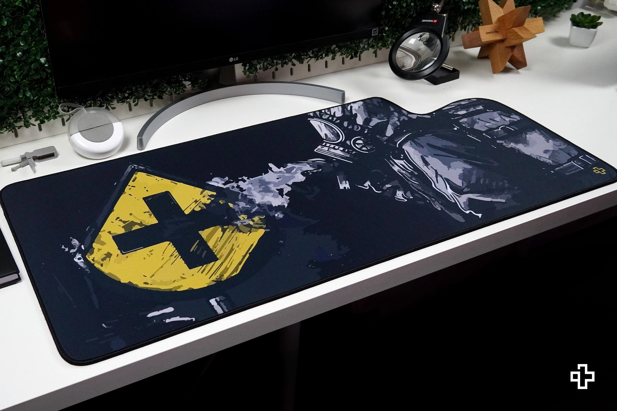 Deskmat egérpad QwertyKey Fallout 4mm szegélyezett szélével