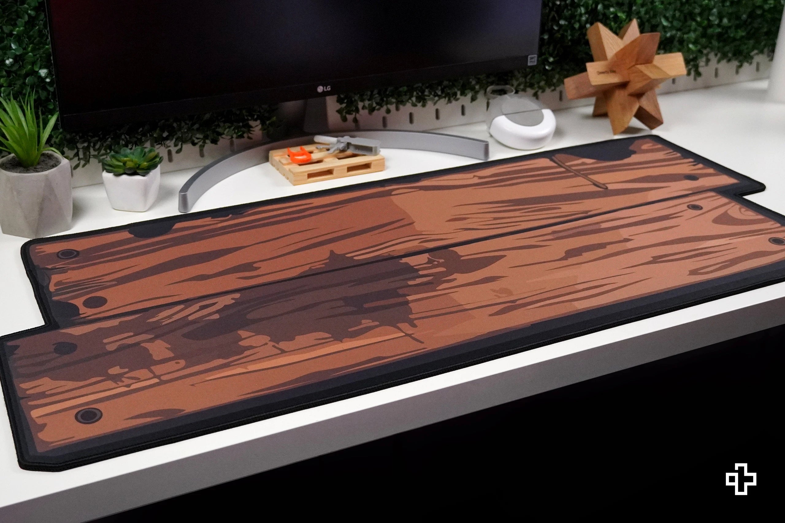 Deskmat egérpad QwertyKey fa 4mm szegélyezett