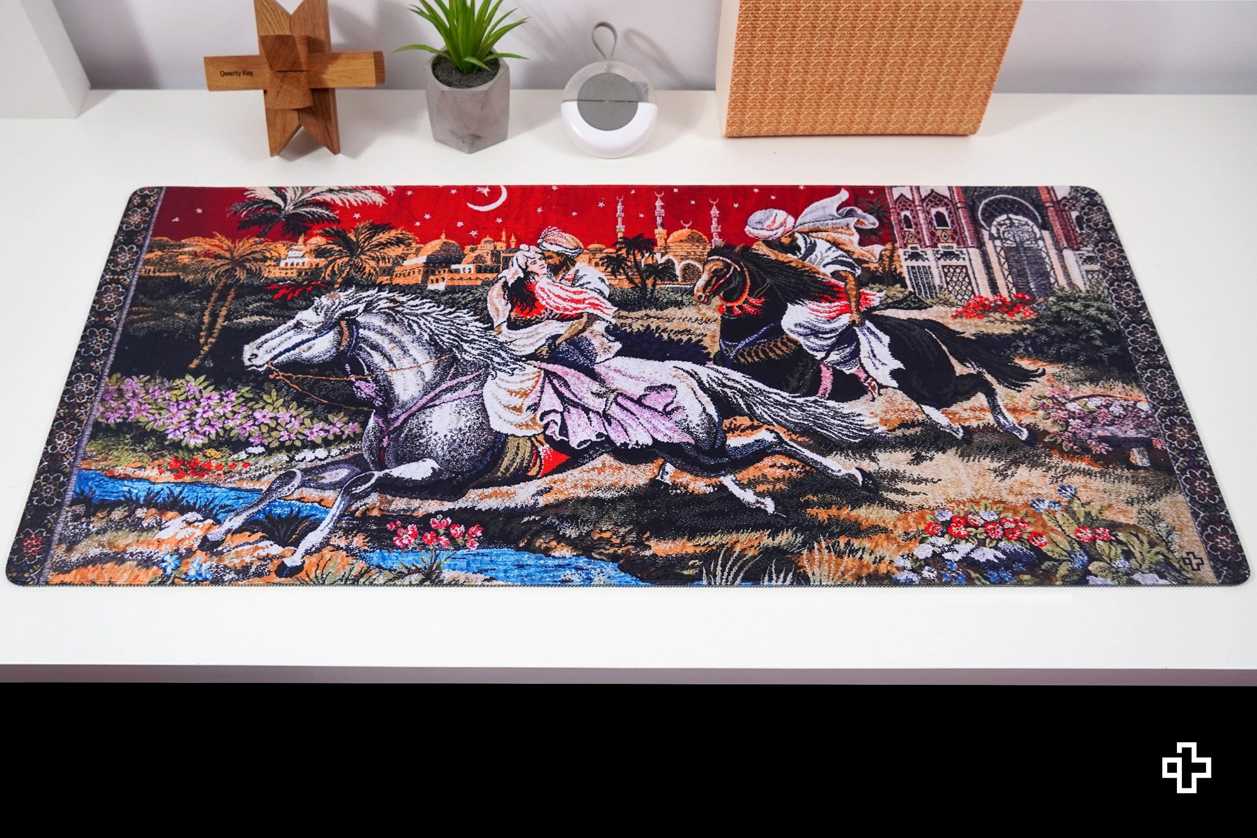 Deskmat Egérpad QwertyKey Rapirea din Serai 4mm varrott szélek