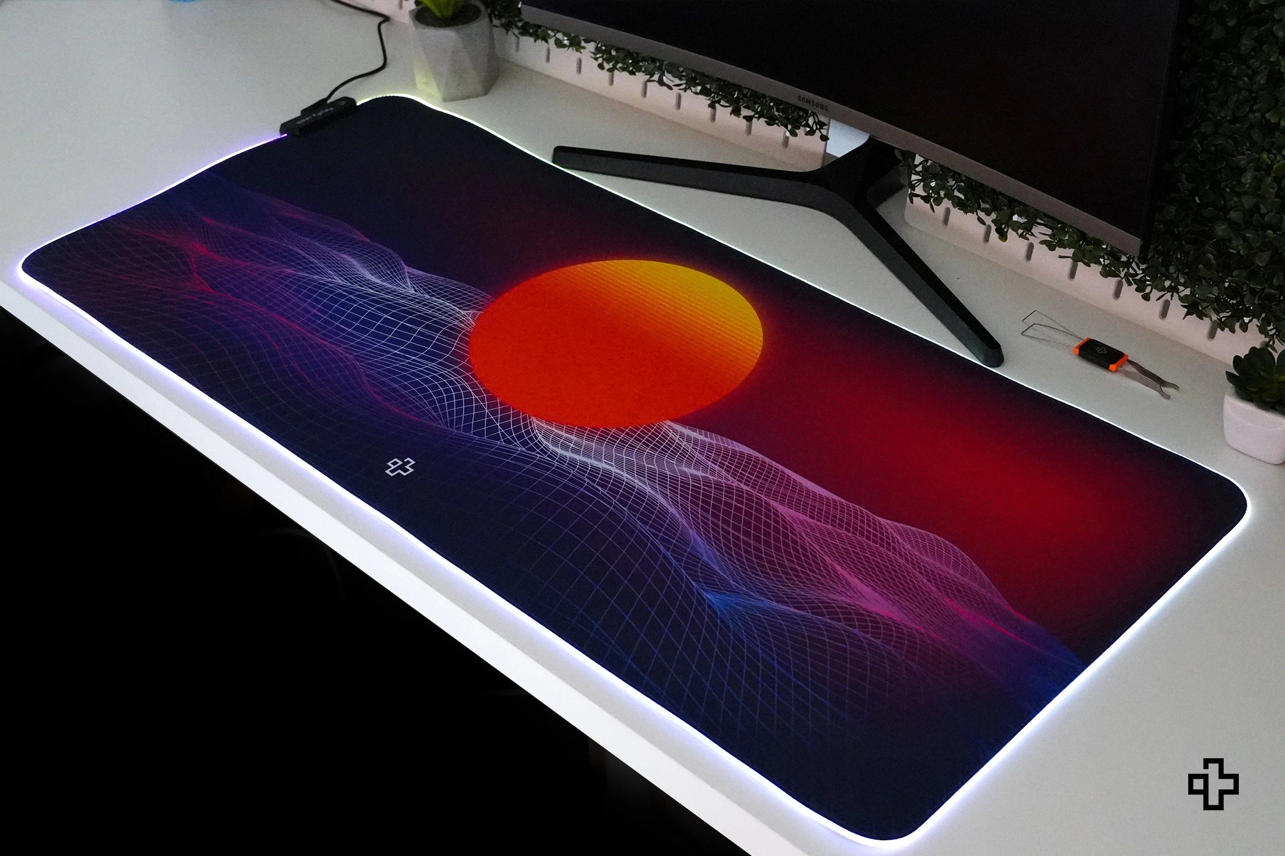 Deskmat Egéralátét QwertyKey RGB CyberWave V2 4mm szegélyezett szélek