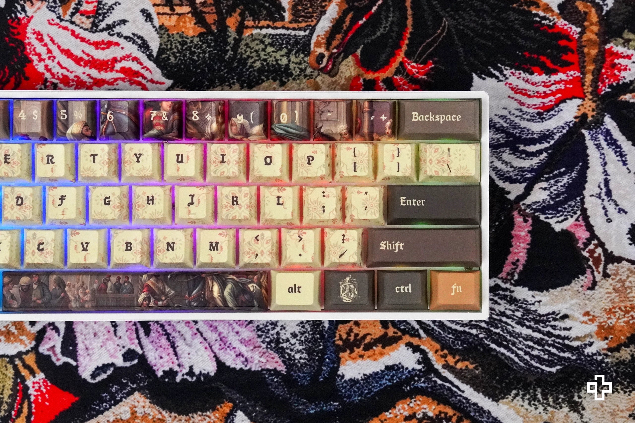 QwertyKey A Szerelemrabló a Szeraiból Hotswap RGB Mechanikus Játékbillentyűzet