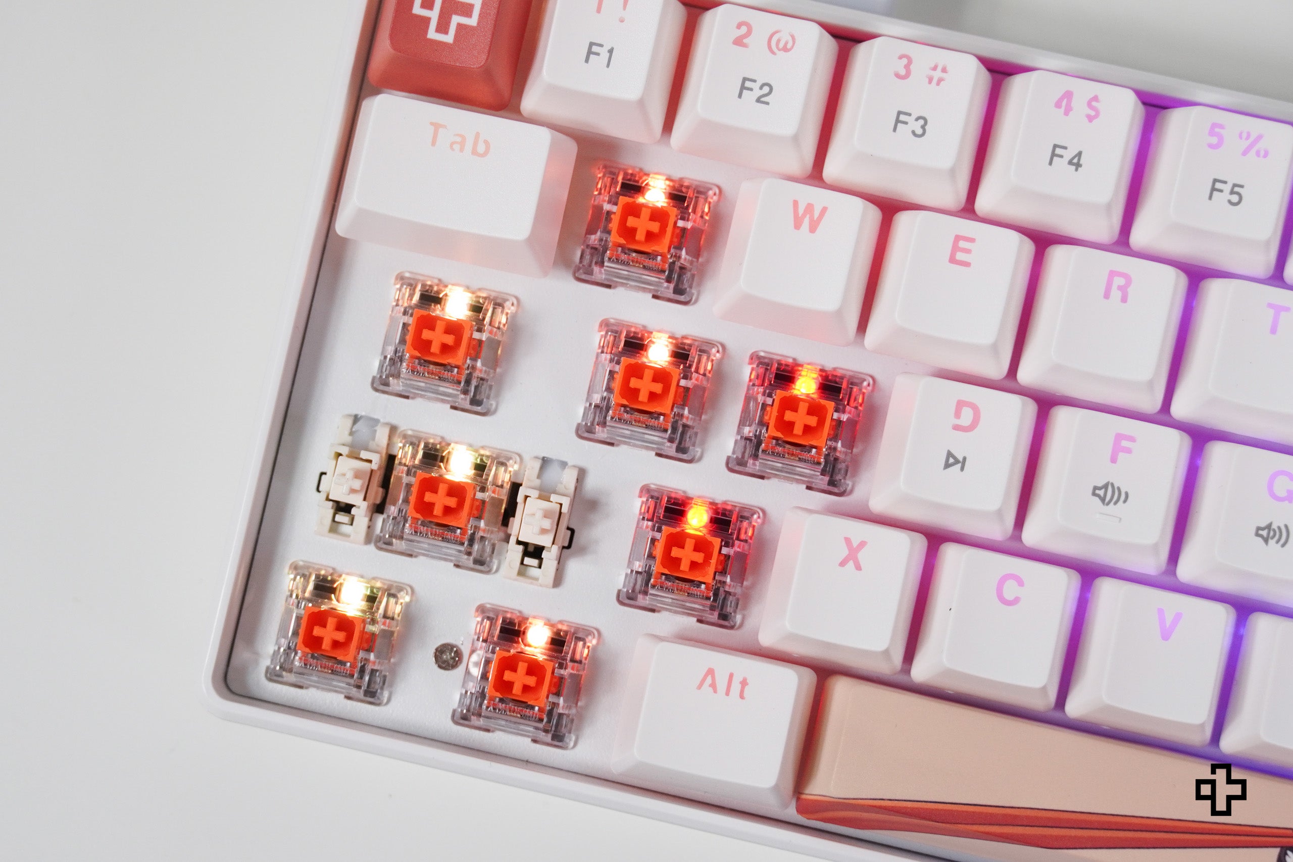QwertyKey Rice V3 Alba Hotswap RGB Szoftveres Mechanikus Játékbillentyűzet