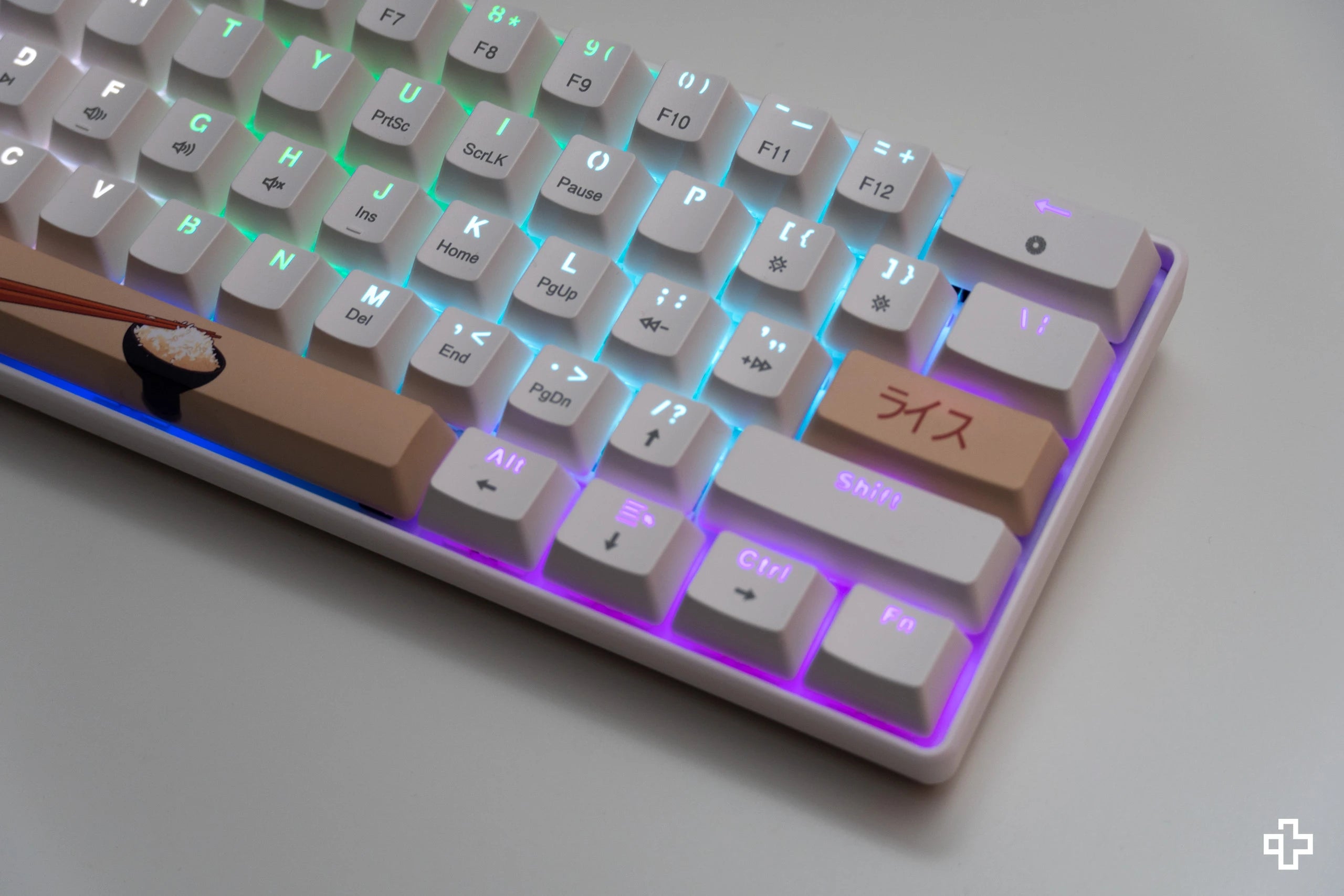 QwertyKey Rice V3 Alba Hotswap RGB Szoftveres Mechanikus Játékbillentyűzet