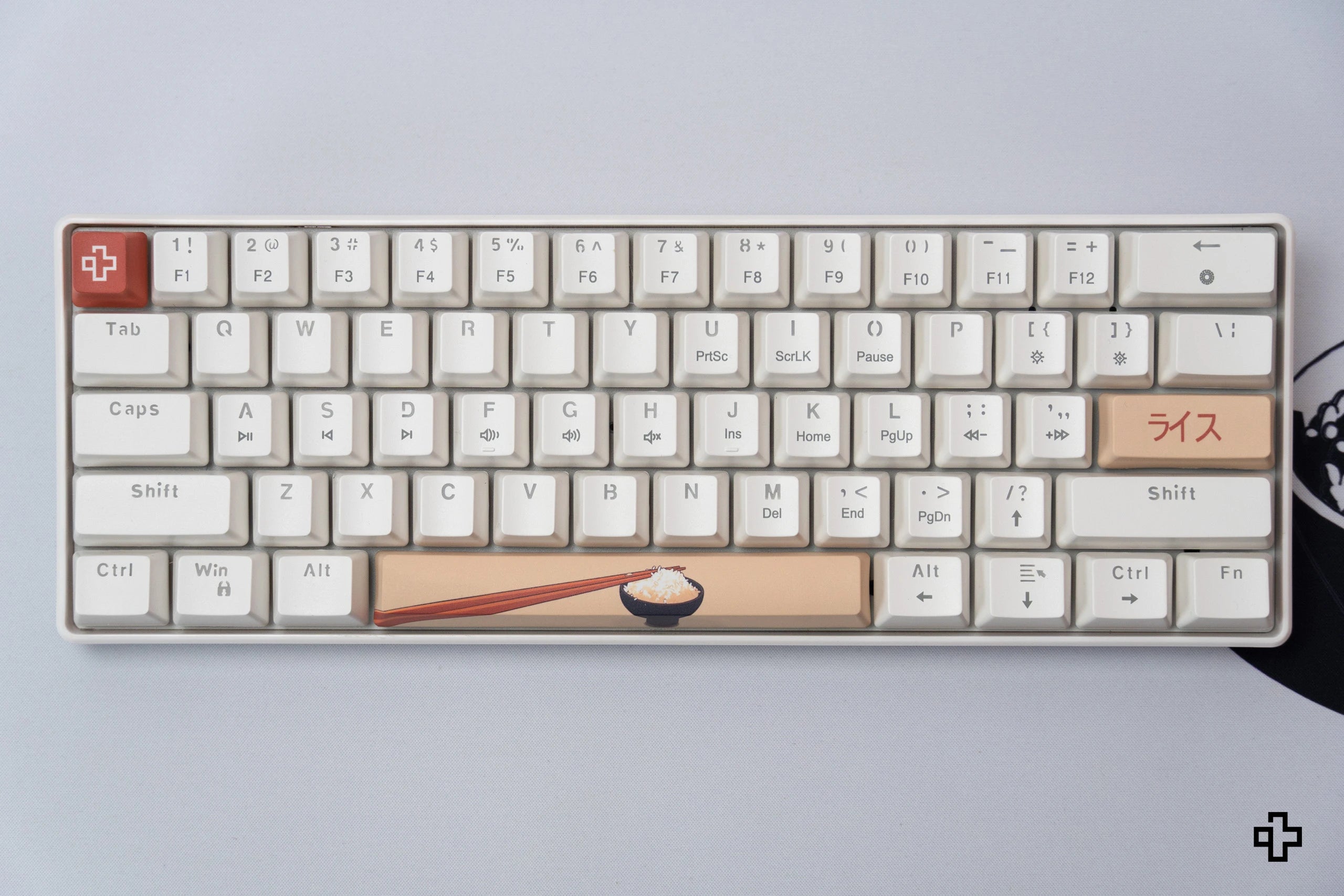 QwertyKey Rice V3 Alba Hotswap RGB Szoftveres Mechanikus Játékbillentyűzet