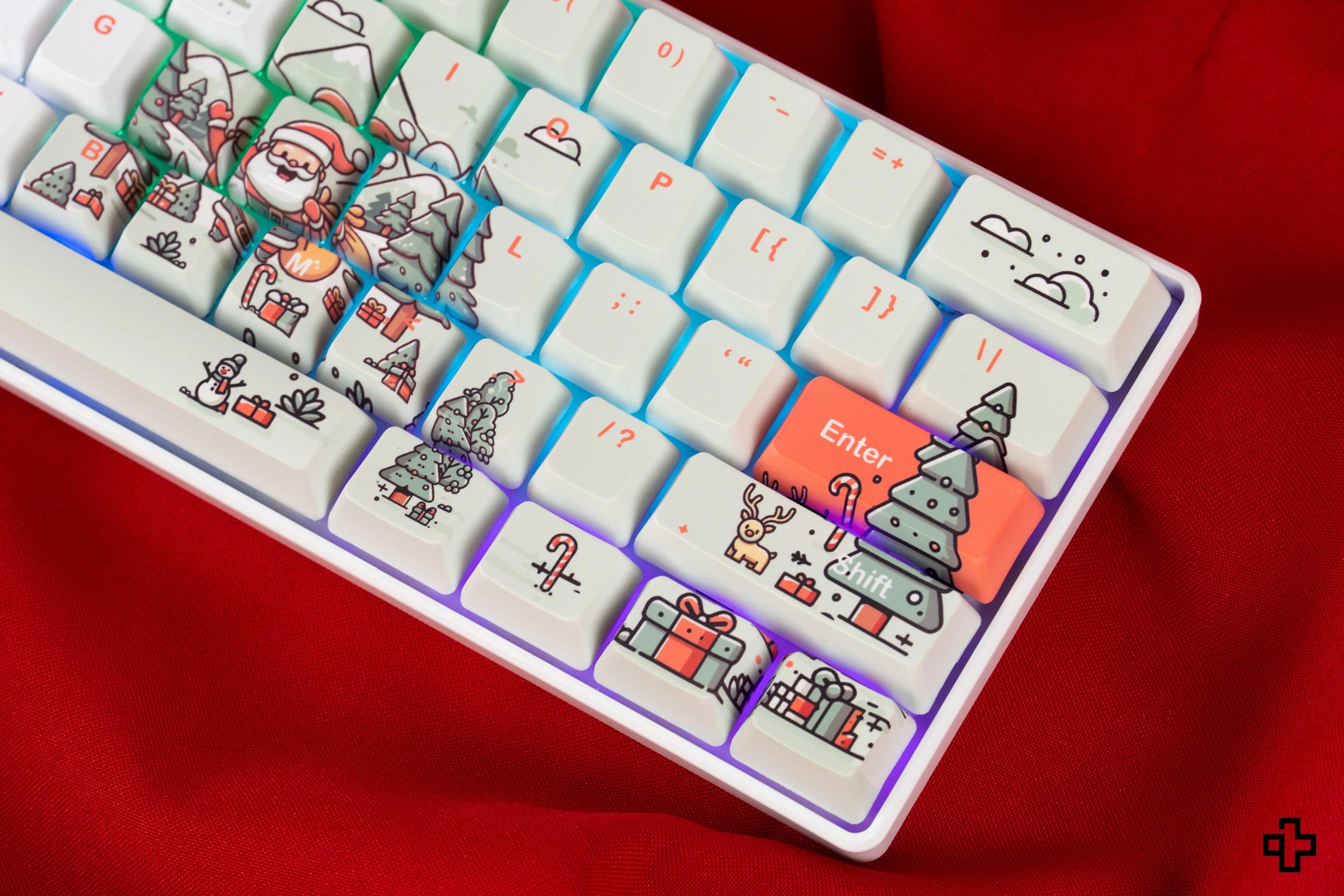 QwertyKey Mikulás Hotswap Mechanikus Billentyűzet Karácsony Gaming