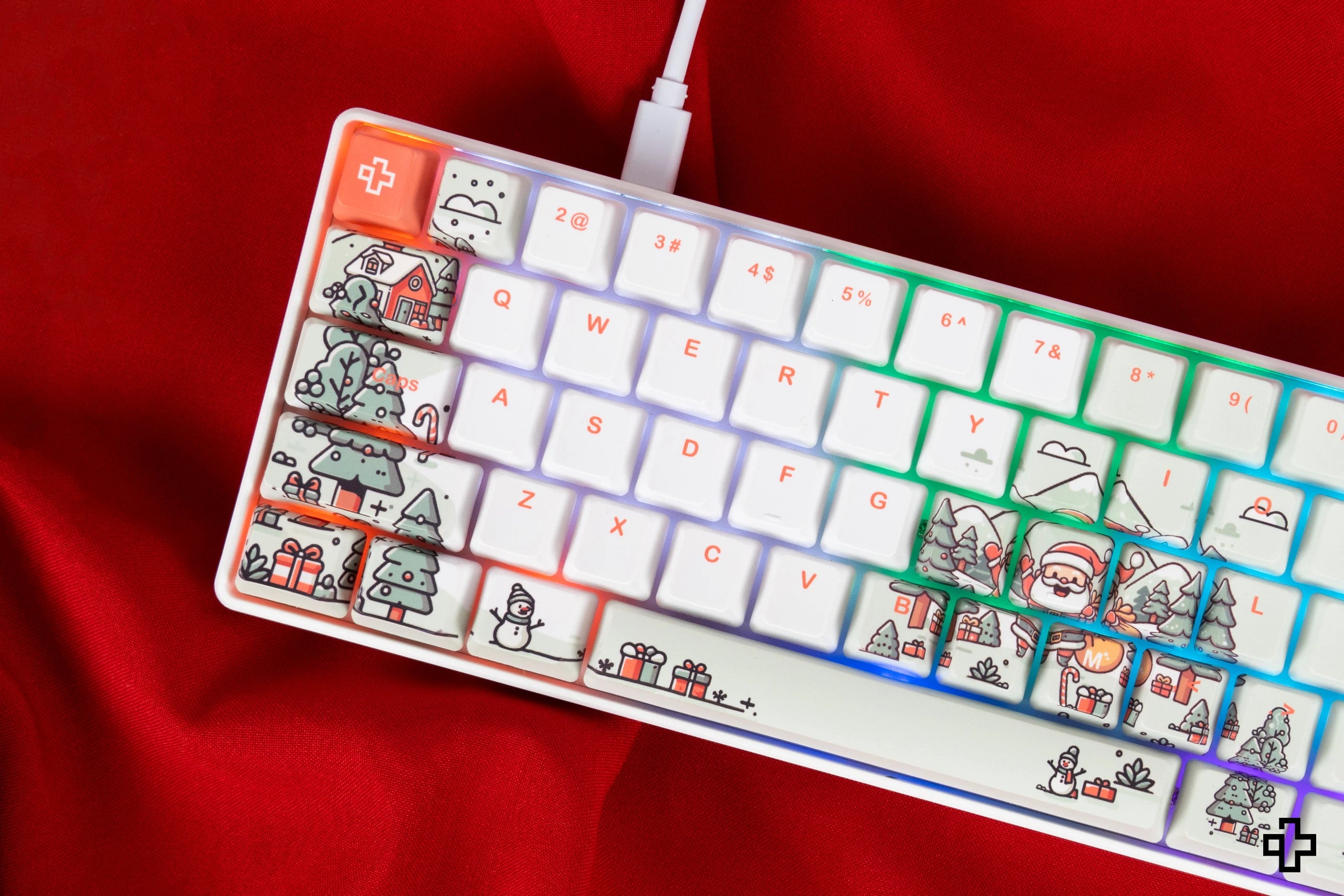 QwertyKey Mikulás Hotswap Mechanikus Billentyűzet Karácsony Gaming
