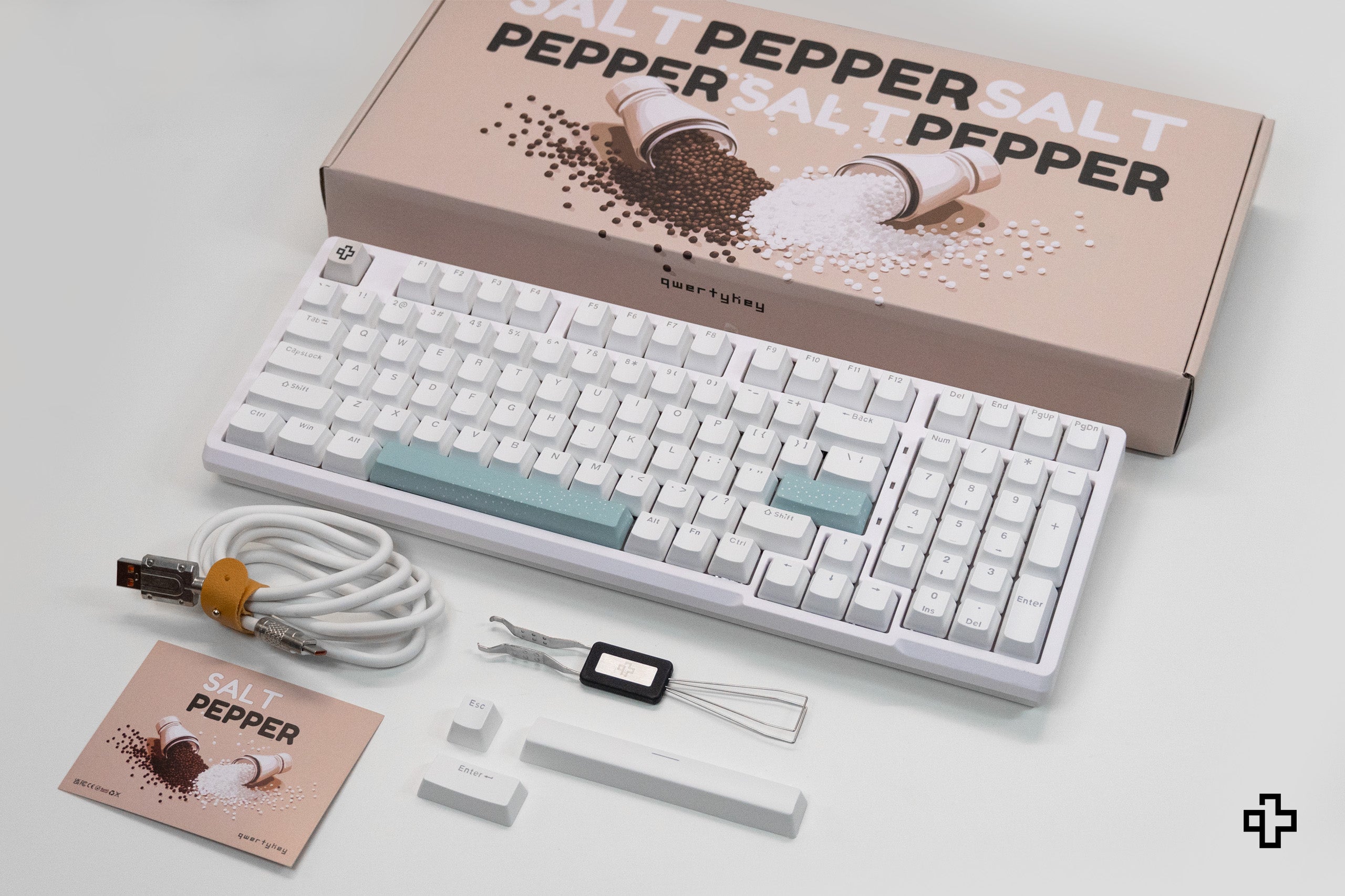 QwertyKey Salt V2 RGB Hotswap Szoftver Mechanikus Játékbillentyűzet Hotswap