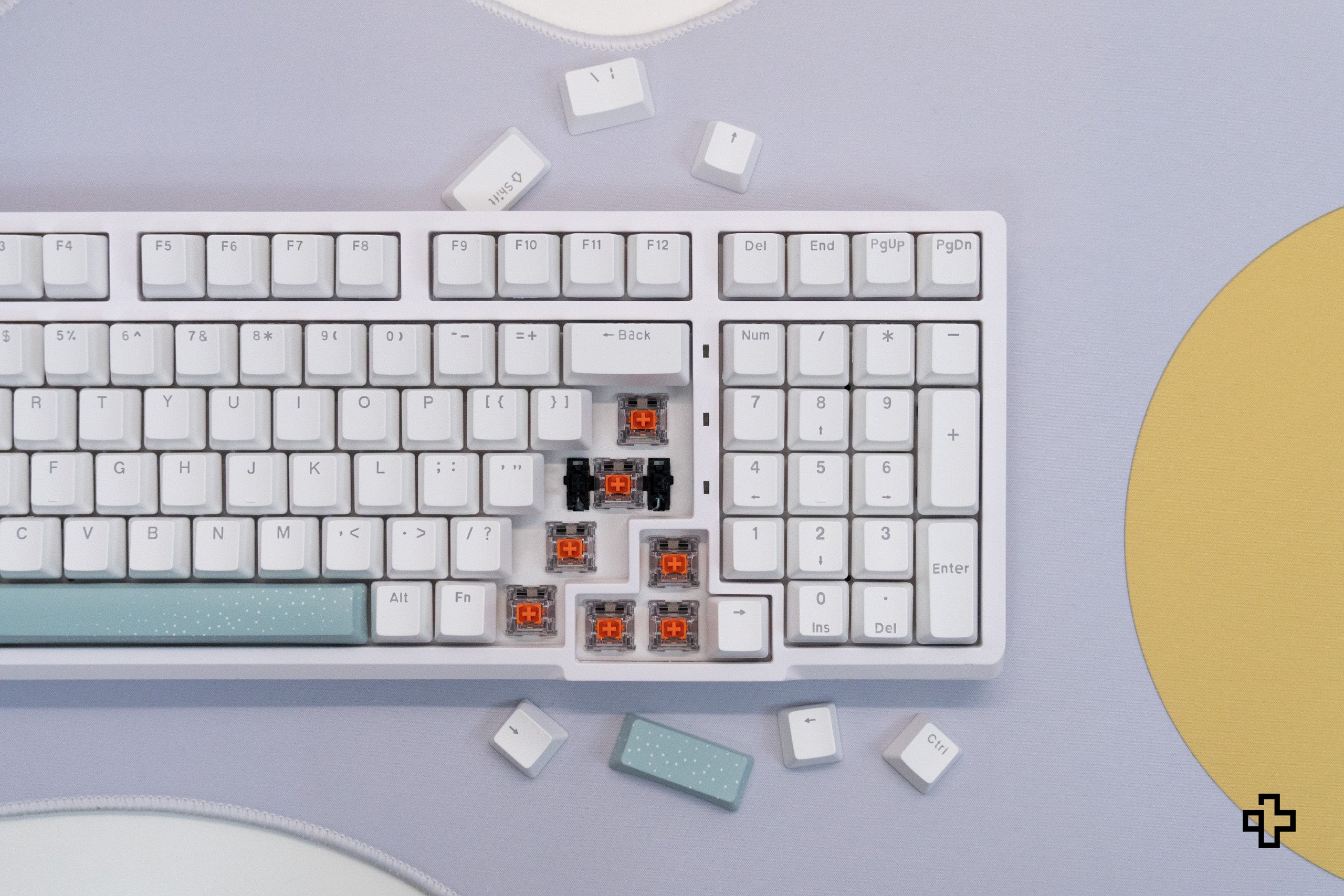 QwertyKey Salt V2 RGB Hotswap Szoftver Mechanikus Játékbillentyűzet Hotswap
