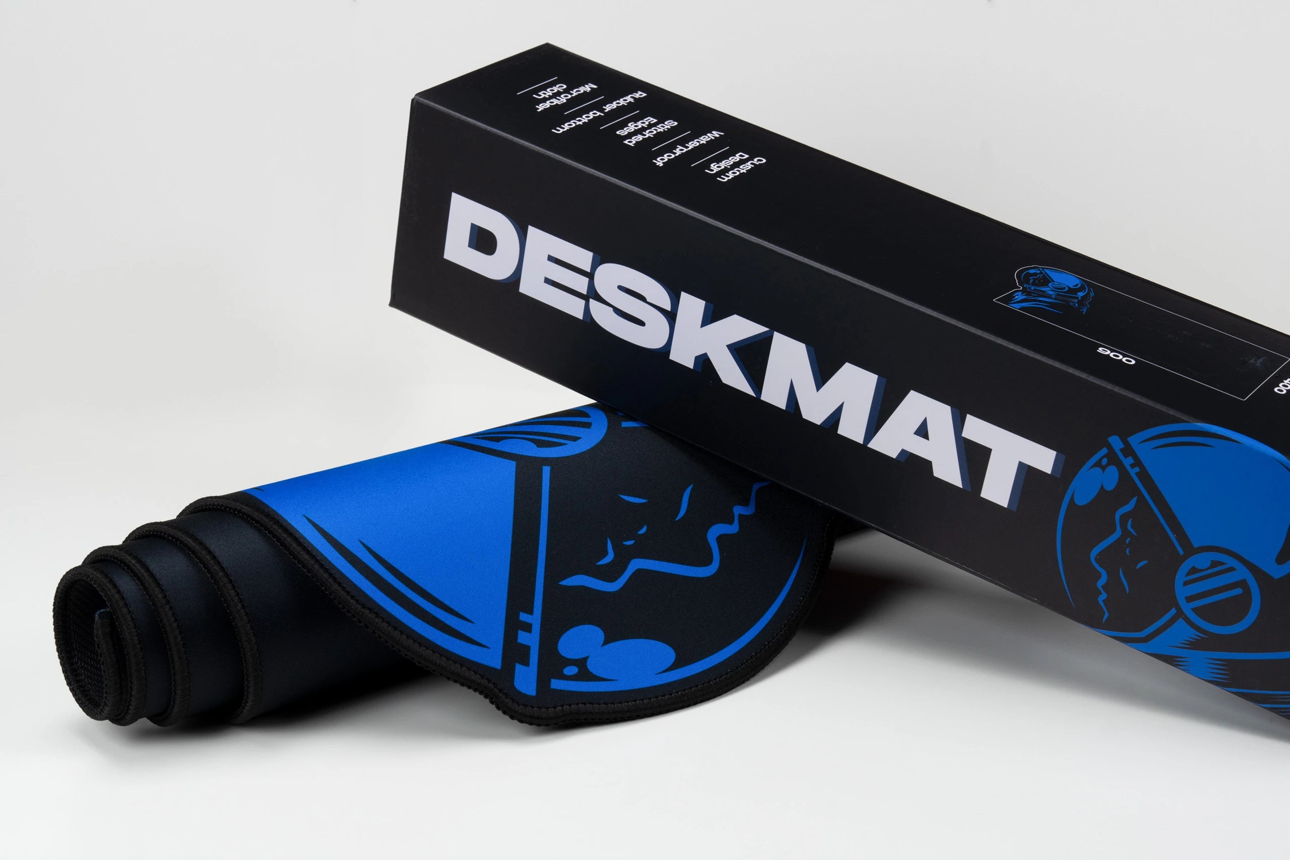 Deskmat Egérpad QwertyKey Űrhajós Neregulat 4mm varrott szélek