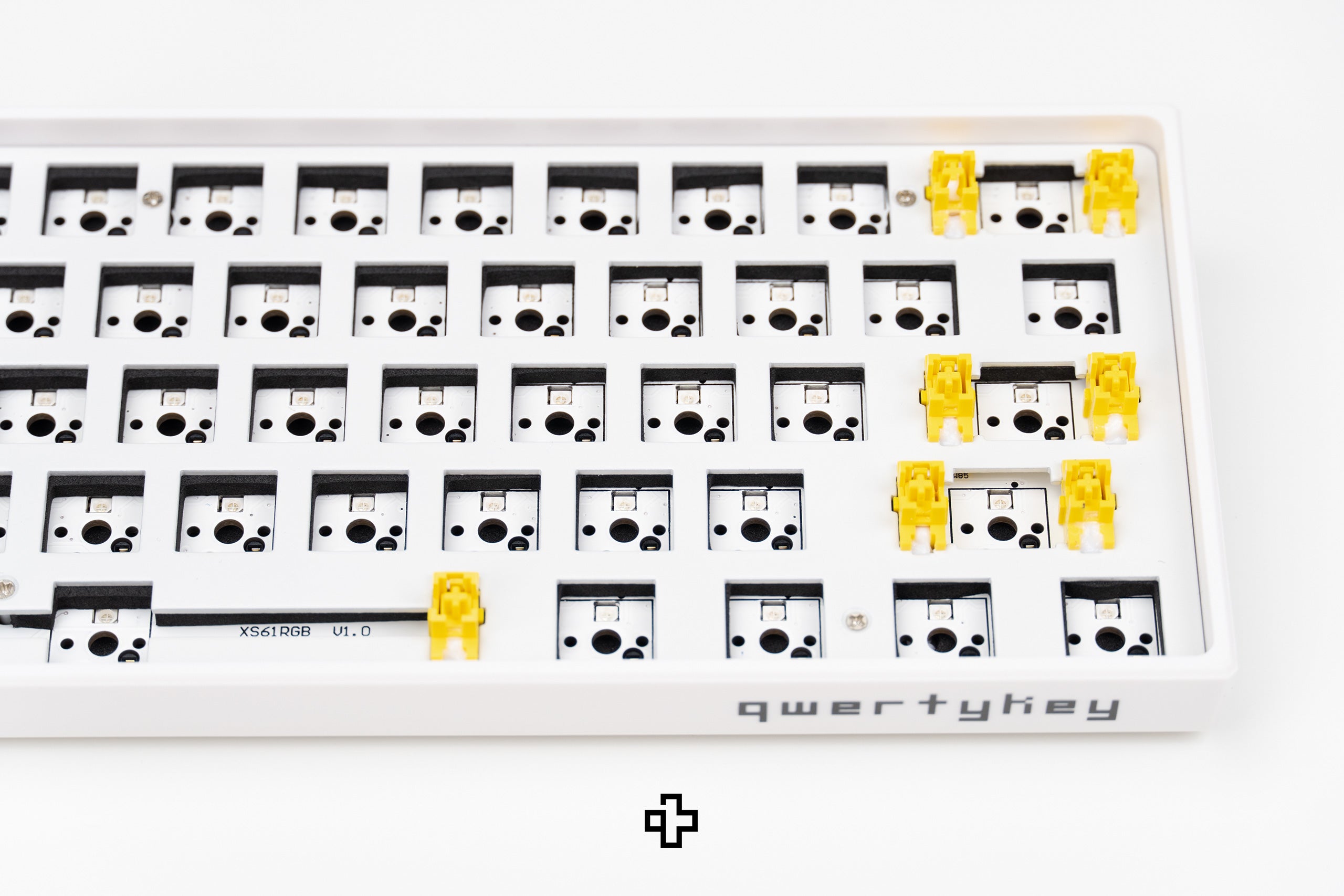 QwertyKey Alb 61 Gamer Mechanikus Billentyűzet Készlet