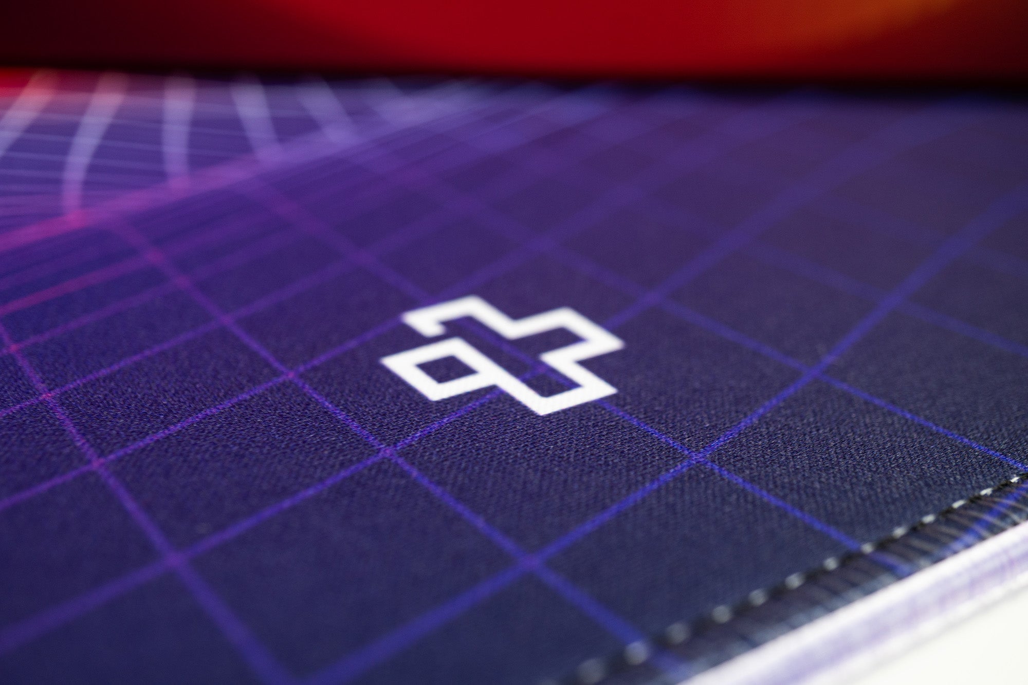 Deskmat Mousepad QwertyKey RGB CyberWave 4mm margini cusute - QwertyKey