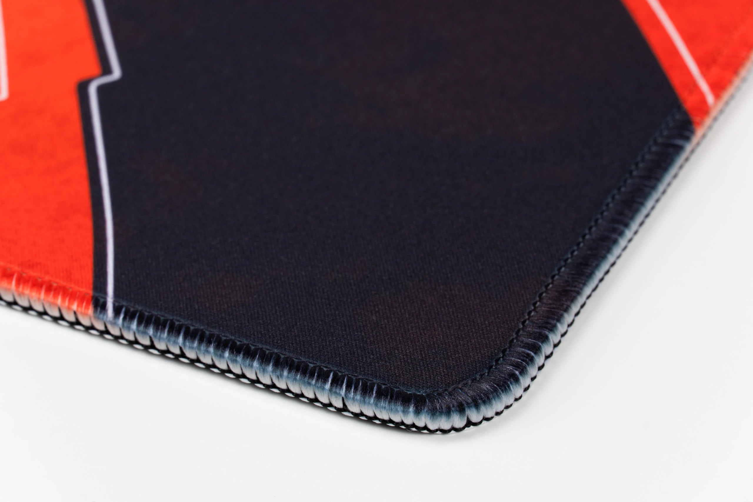 Deskmat Egérpad QwertyKey Hurricane 4mm varrott szélek