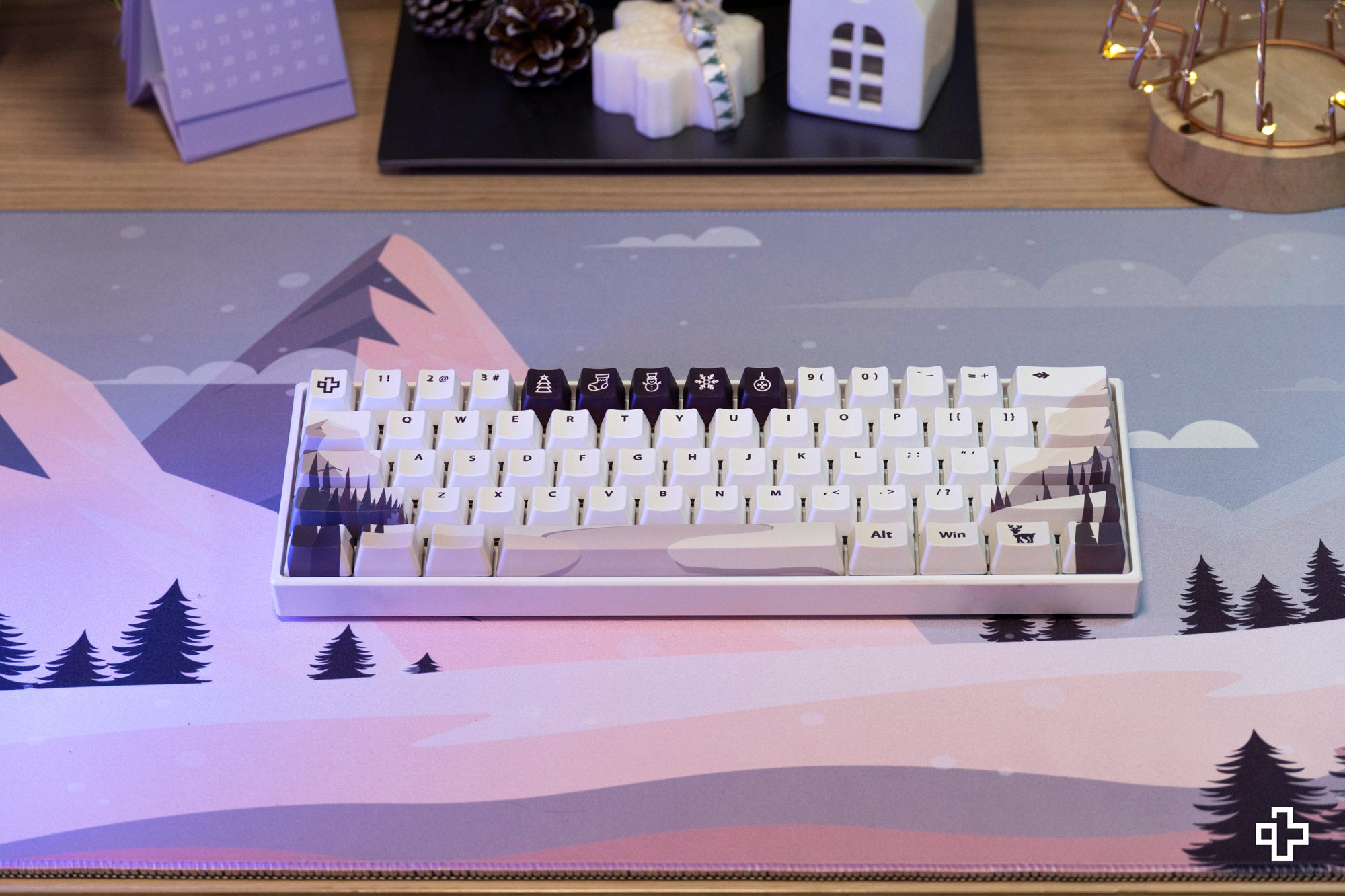 Deskmat Egérpad QwertyKey Téli Robbanás 4mm varrott szélek